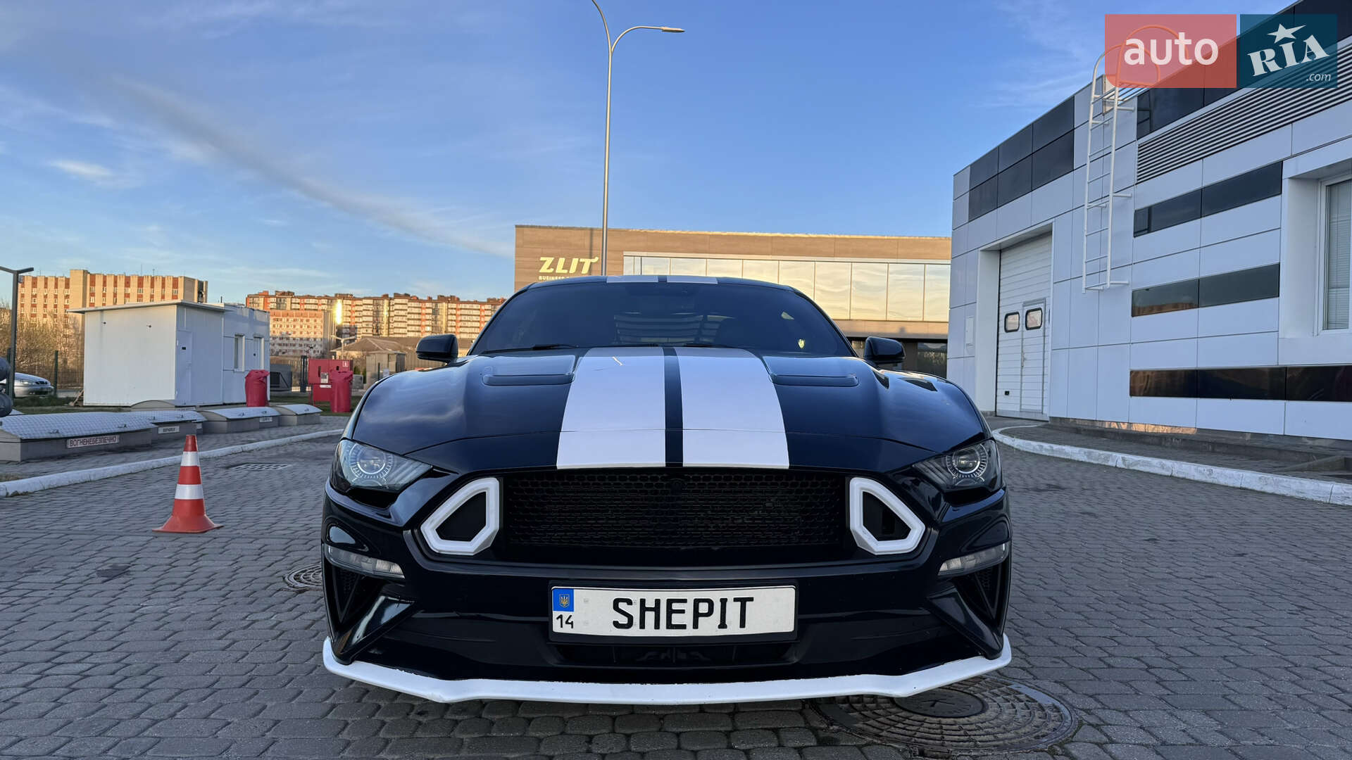FORD MUSTANG 2019