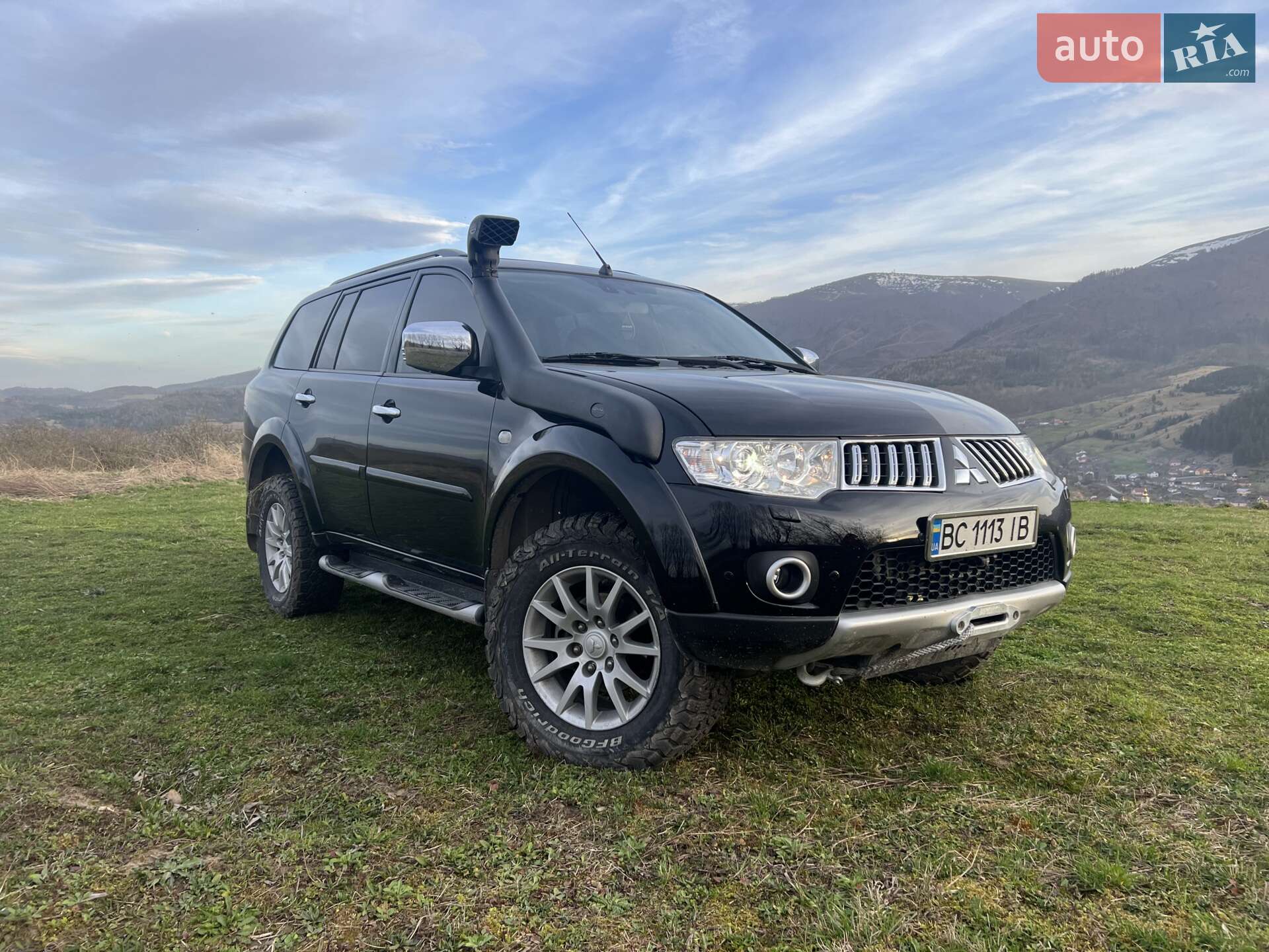 MITSUBISHI PAJERO SPORT 2012