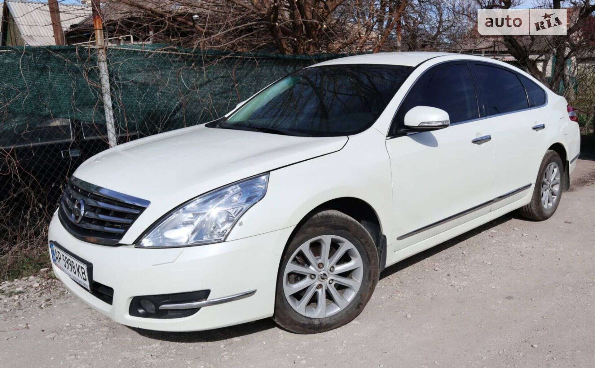 NISSAN TEANA 2011