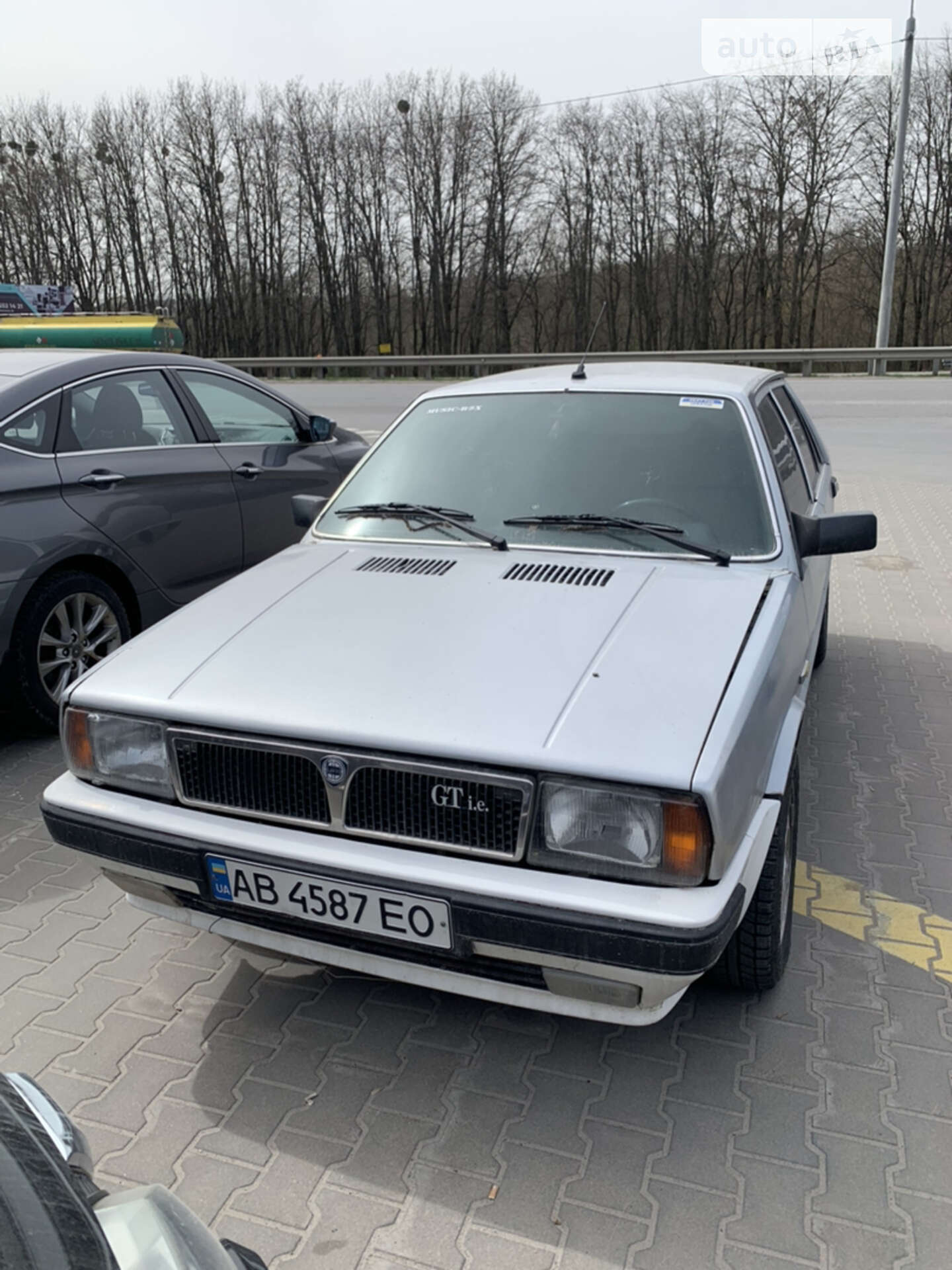 Головне фото звіту автомобіля LANCIA DELTA 1987