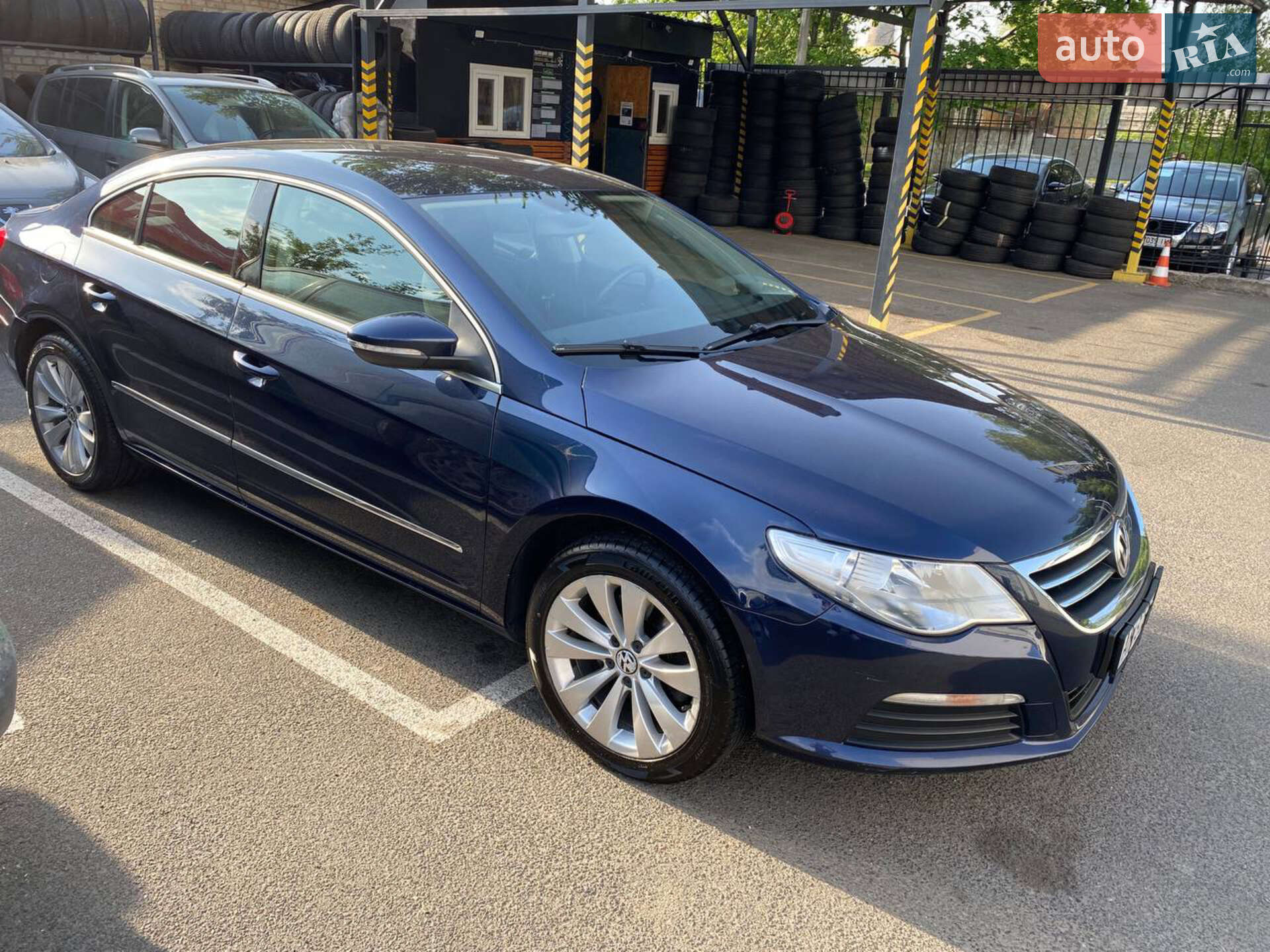 VOLKSWAGEN PASSAT CC 2011