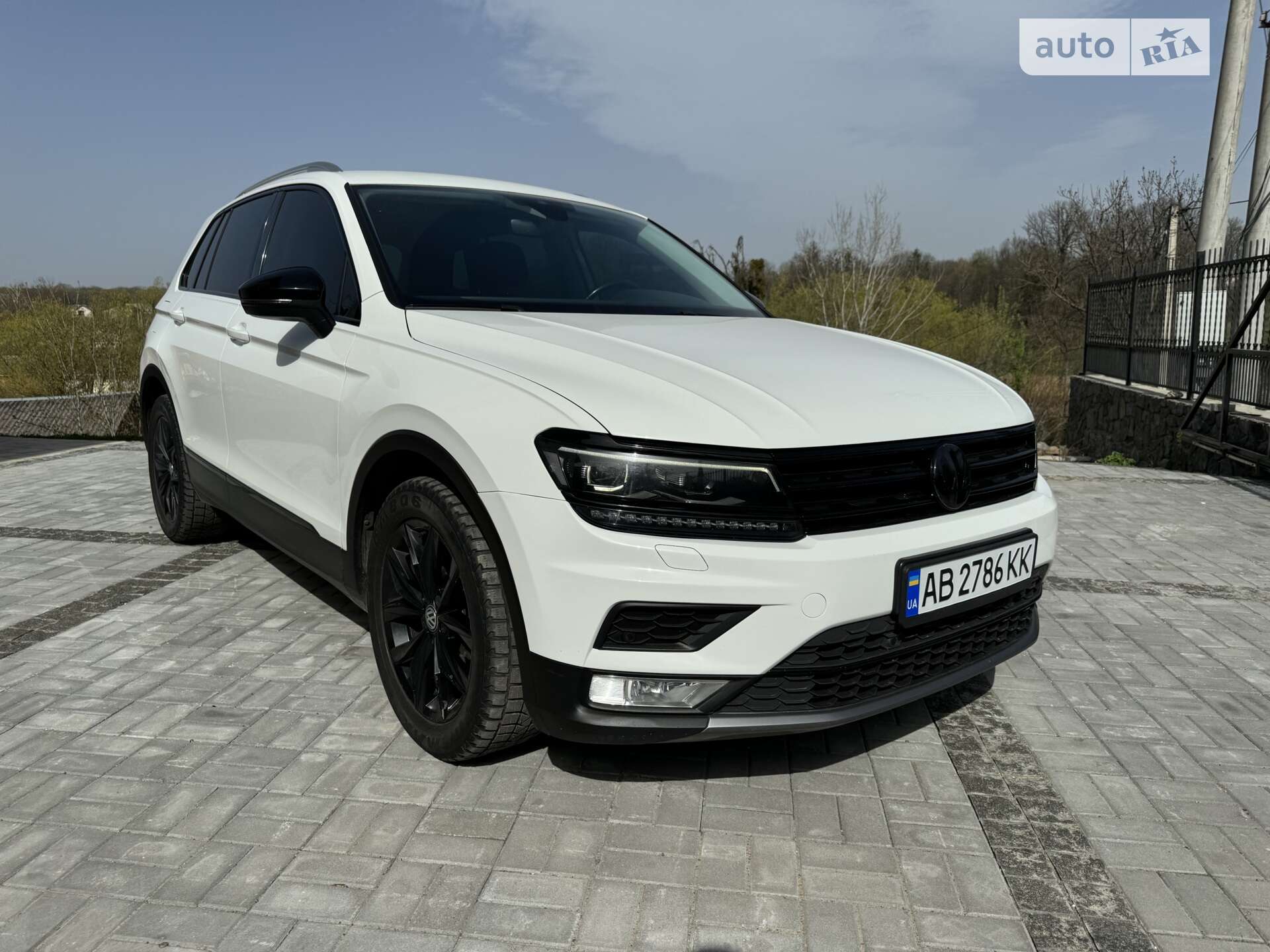 VOLKSWAGEN TIGUAN 2017