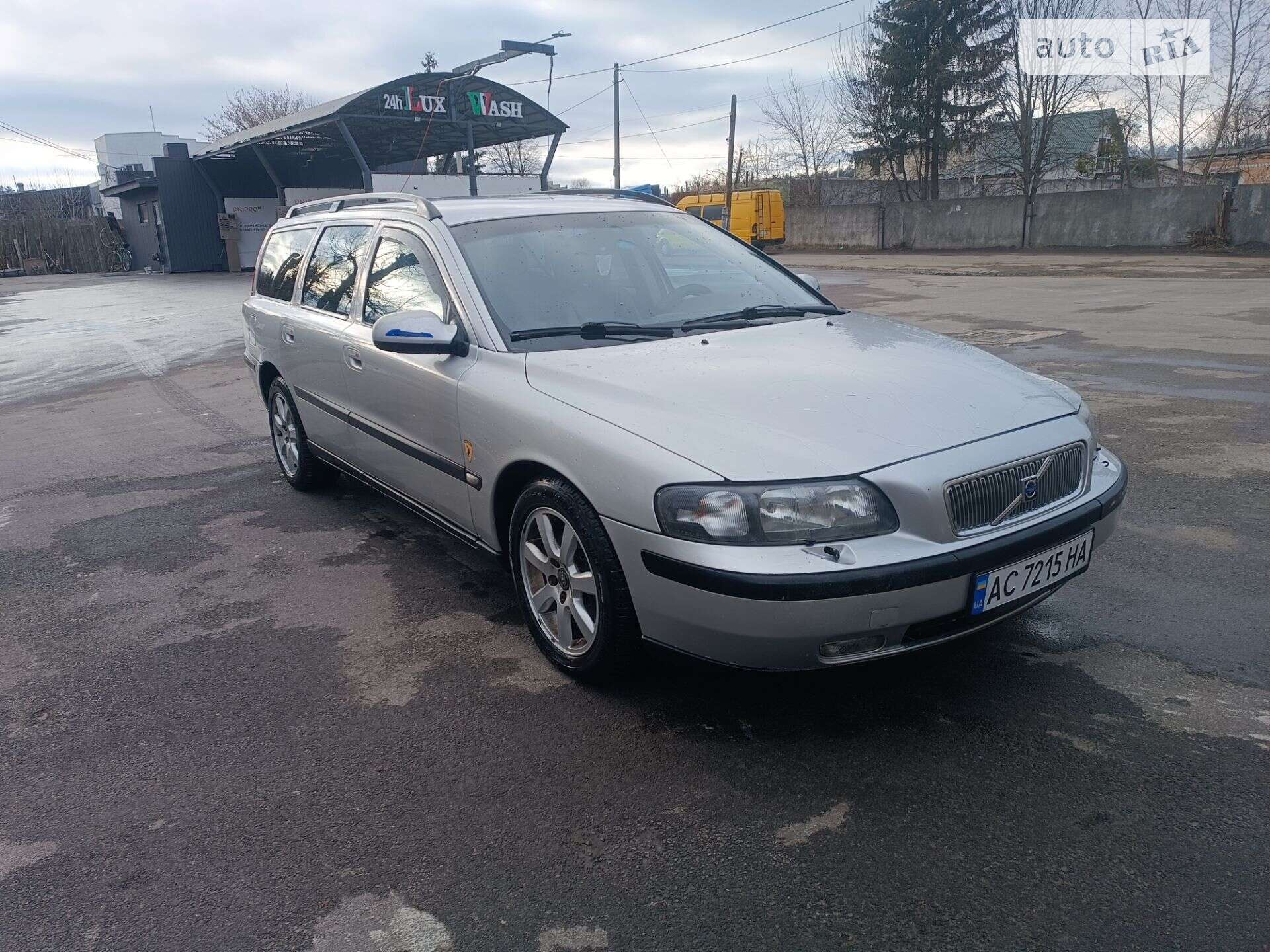 VOLVO V70 2002
