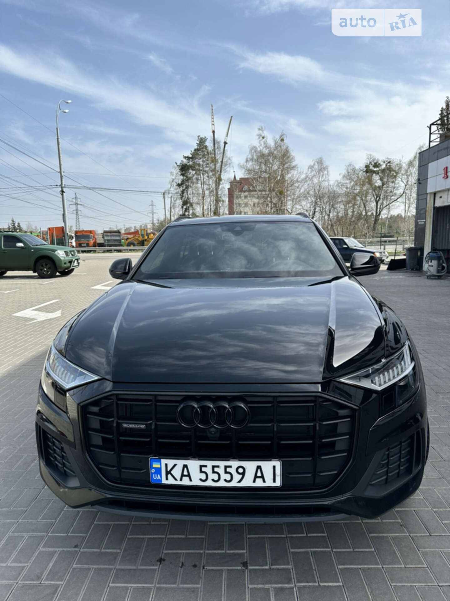 Головне фото звіту автомобіля AUDI Q8 2021
