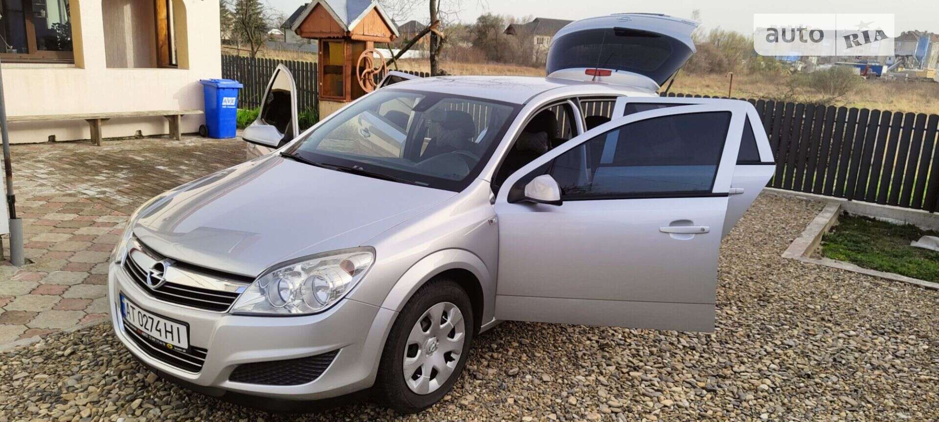 Головне фото звіту автомобіля OPEL ASTRA STATION WAGON 2009