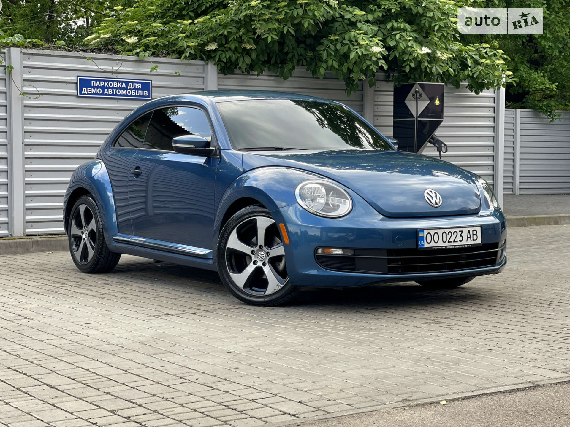 VOLKSWAGEN BEETLE 2016