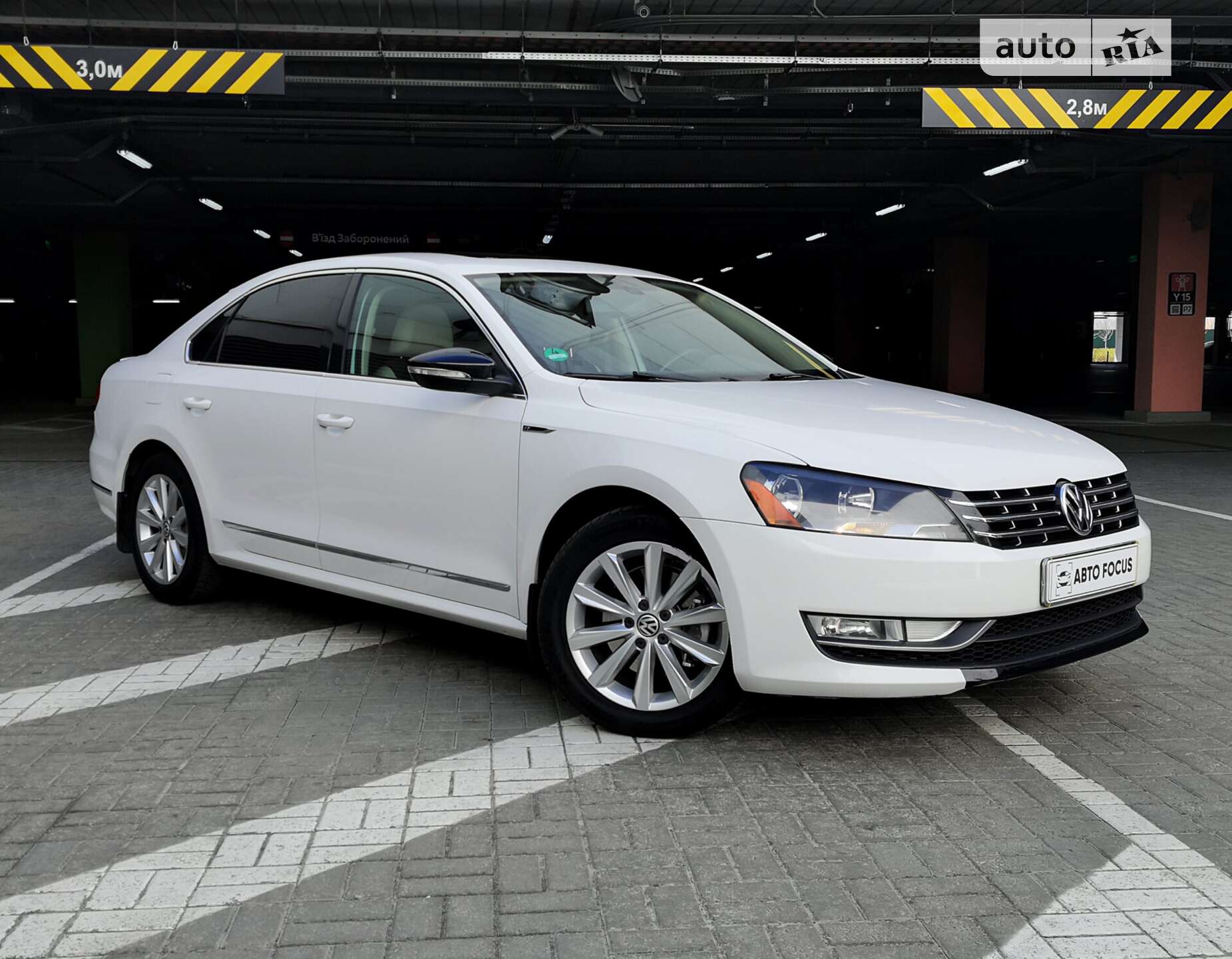 VOLKSWAGEN PASSAT 2011