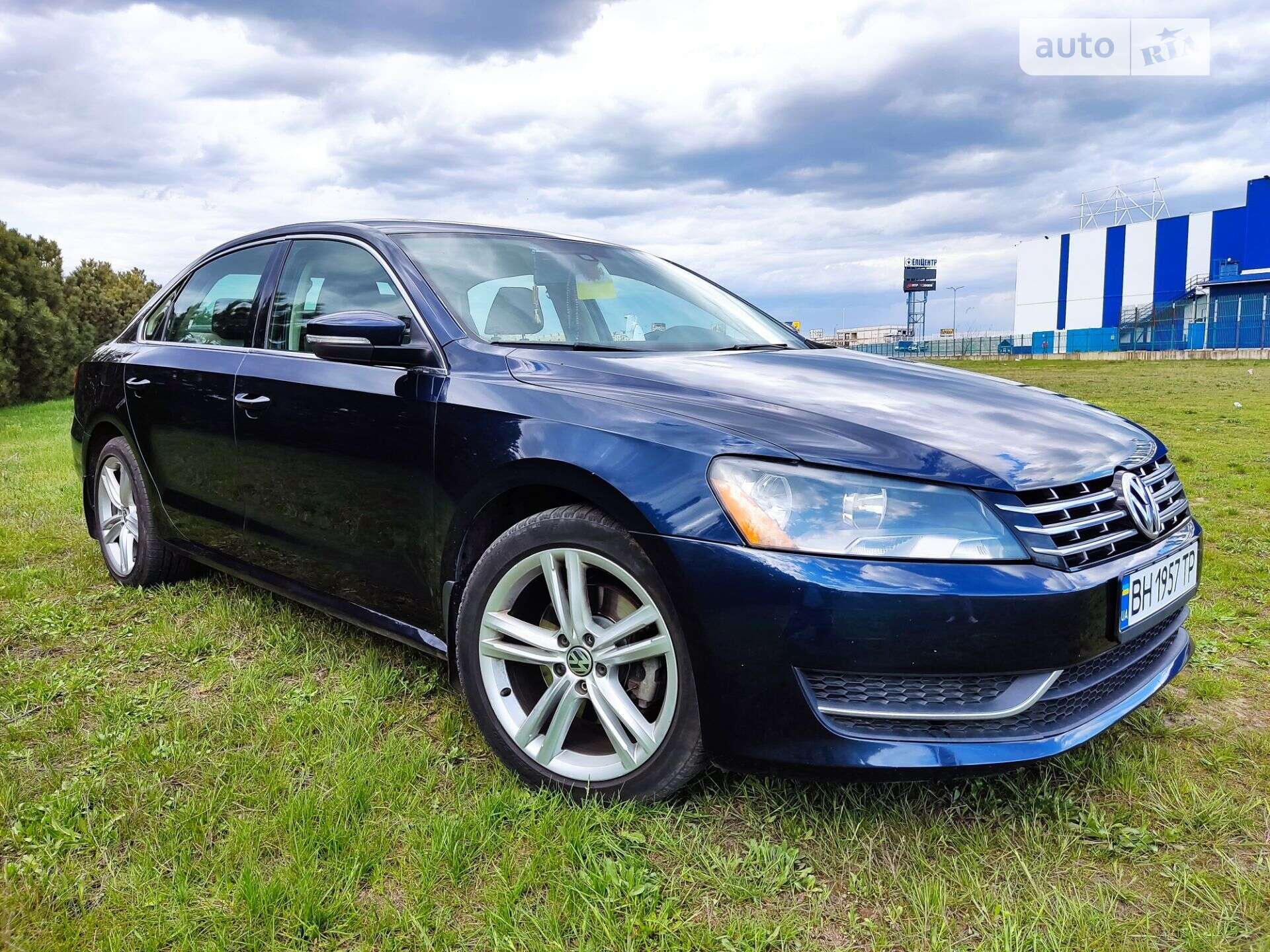 VOLKSWAGEN PASSAT 2015