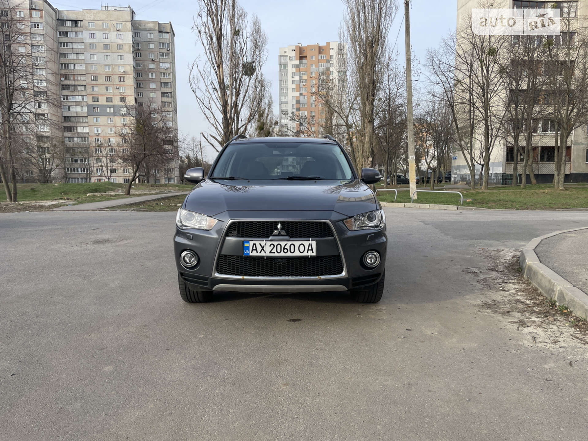 Mitsubishi Outlander 2011
