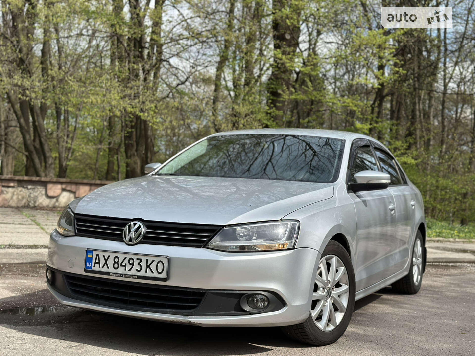 VOLKSWAGEN JETTA 2011