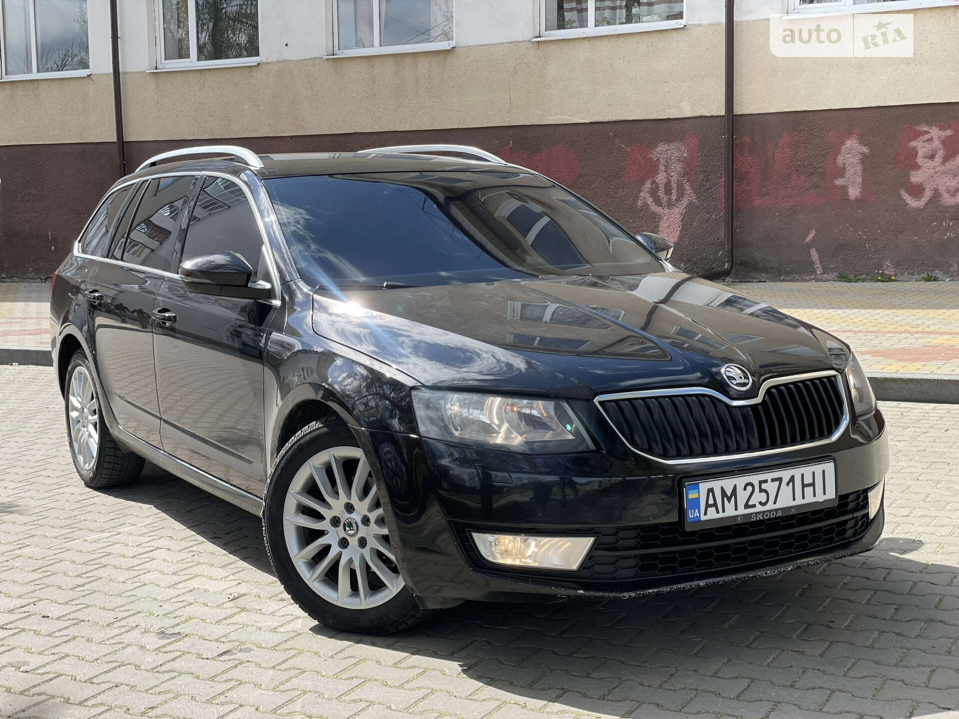 Головне фото звіту автомобіля SKODA OCTAVIA 2015