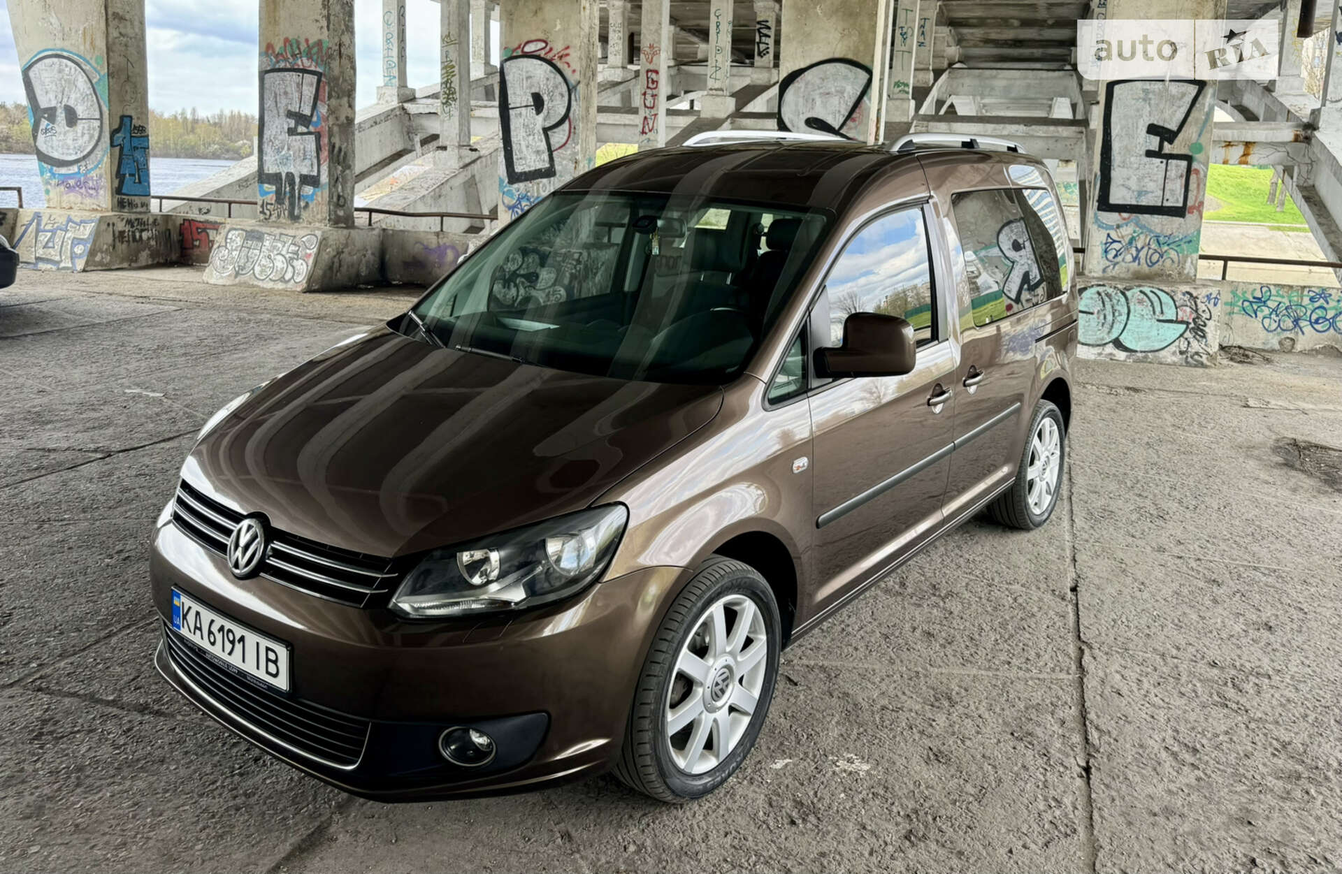 VOLKSWAGEN CADDY 2011