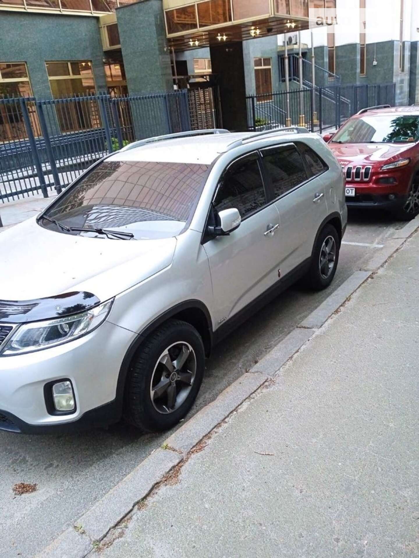 Головне фото звіту автомобіля KIA SORENTO 2012