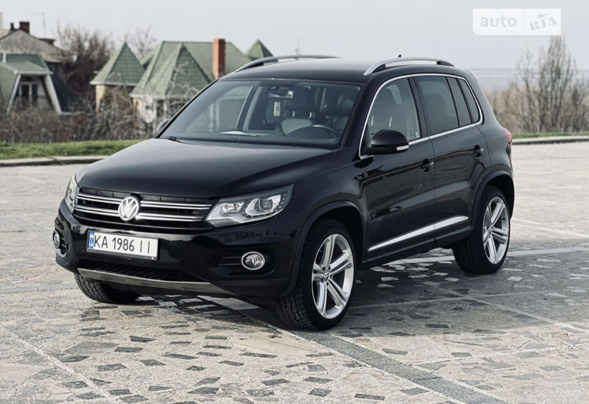 VOLKSWAGEN TIGUAN 2016
