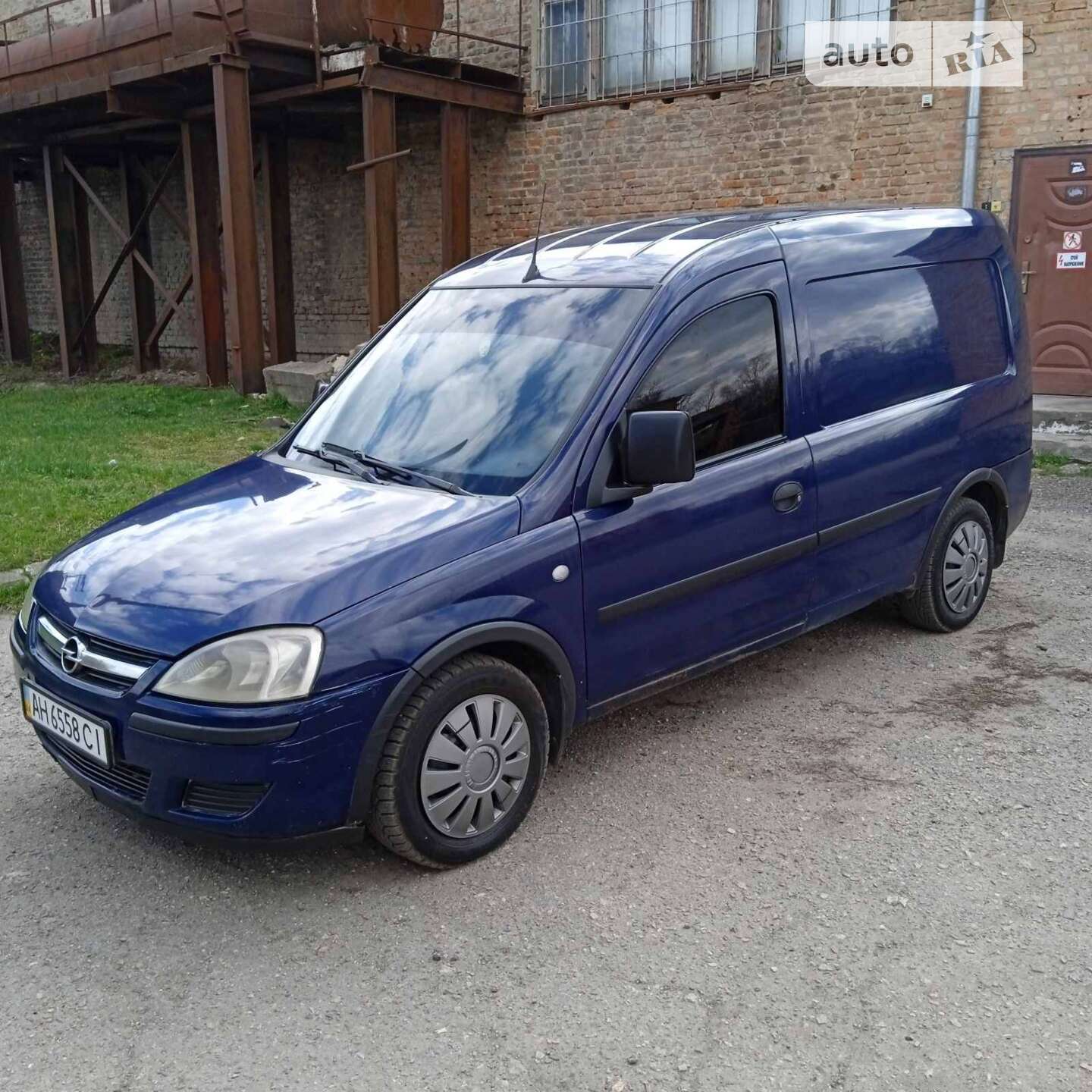Головне фото звіту автомобіля OPEL COMBO 2007