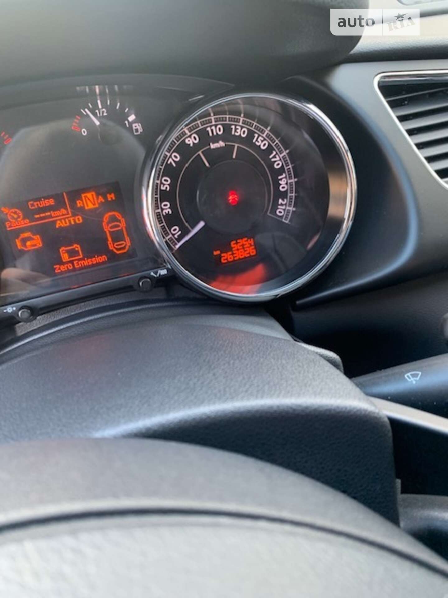 PEUGEOT 3008 2013