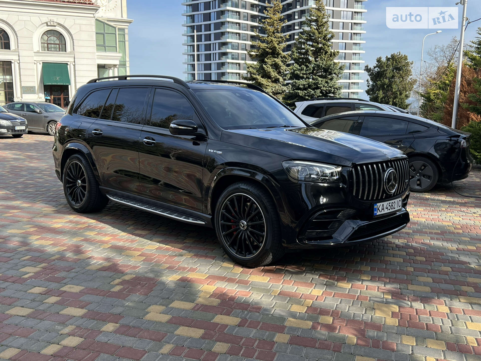 MERCEDES-BENZ GLS 63 2021