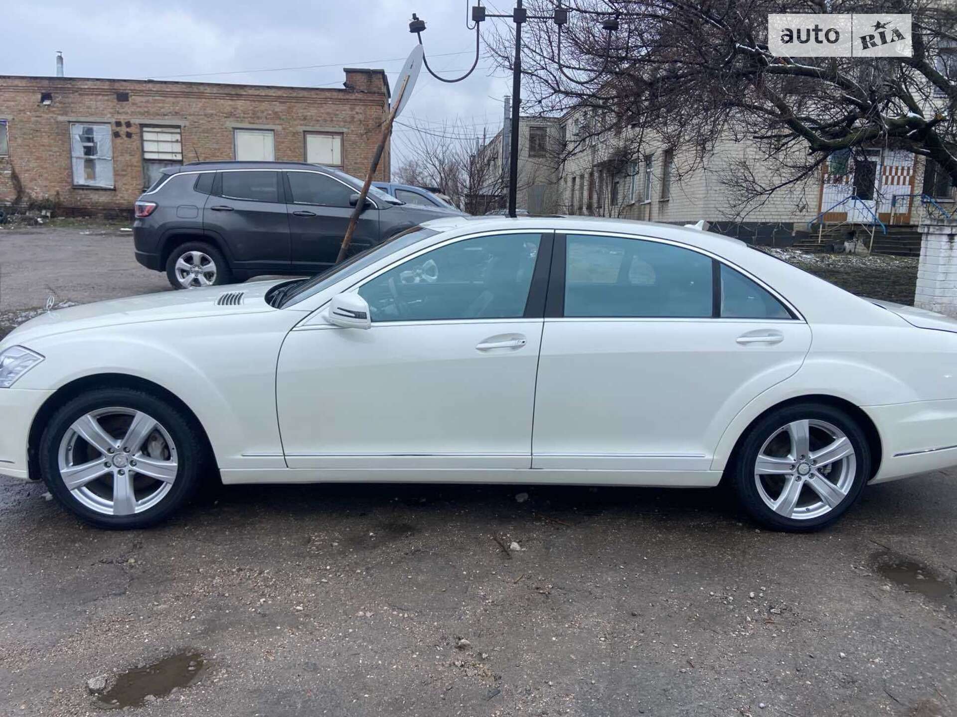 MERCEDES-BENZ S 550 2011