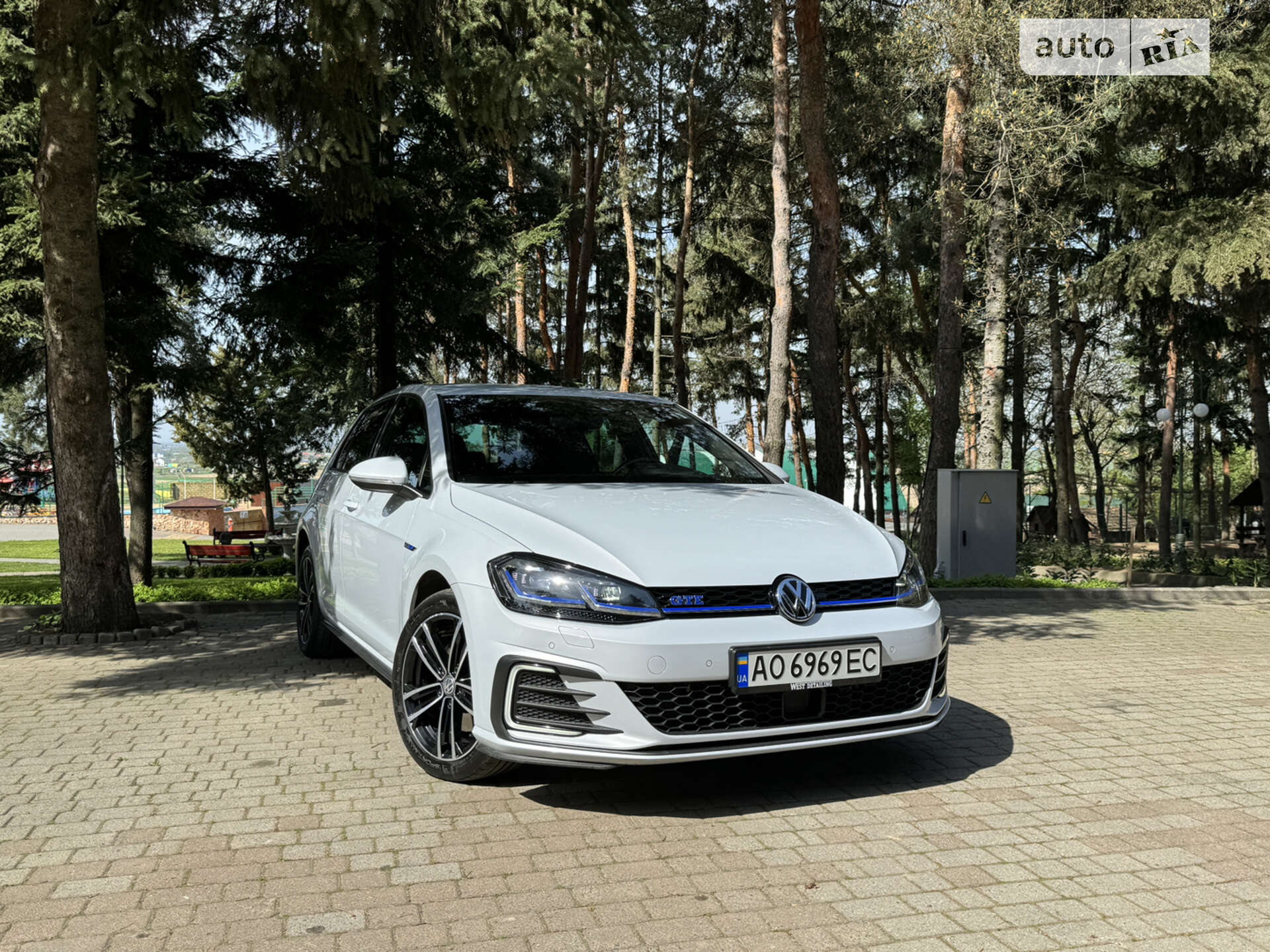 VOLKSWAGEN GOLF 2017