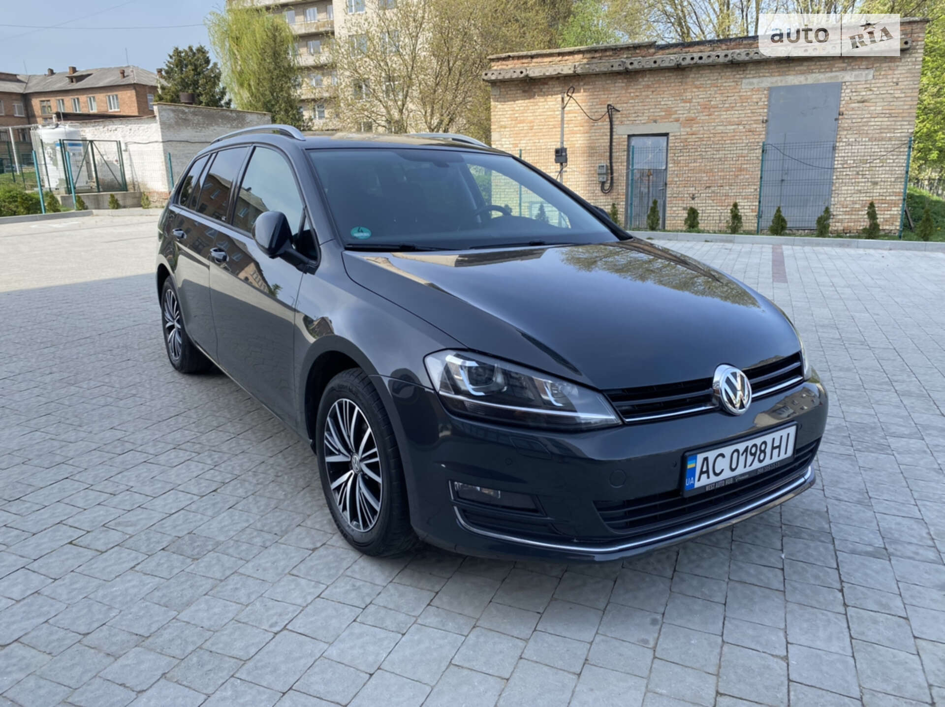 VOLKSWAGEN GOLF 2016
