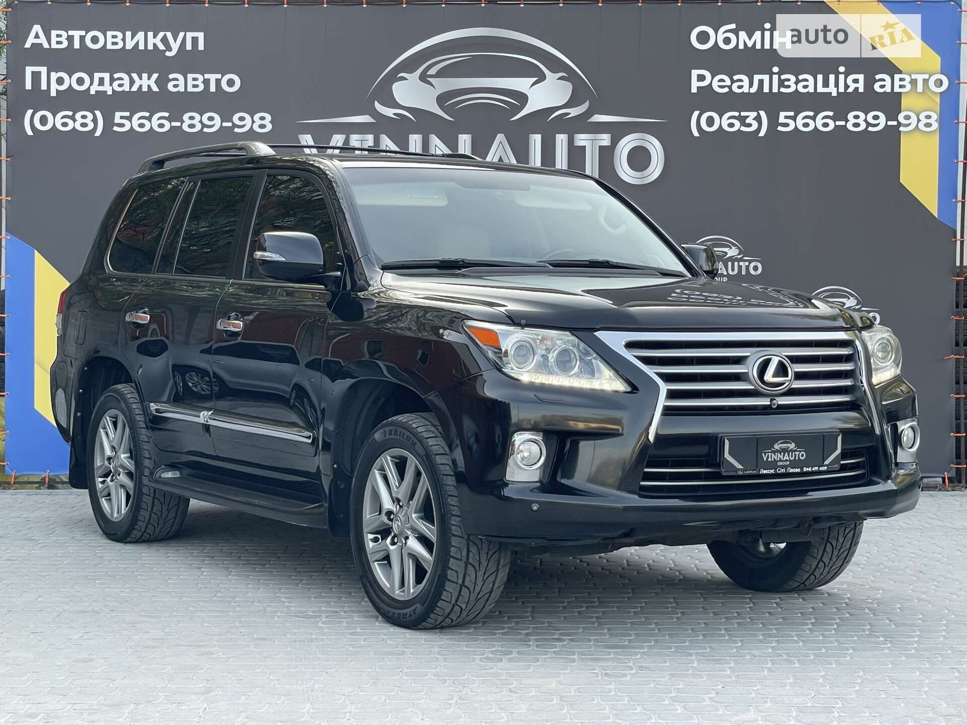 LEXUS LX 570 2012