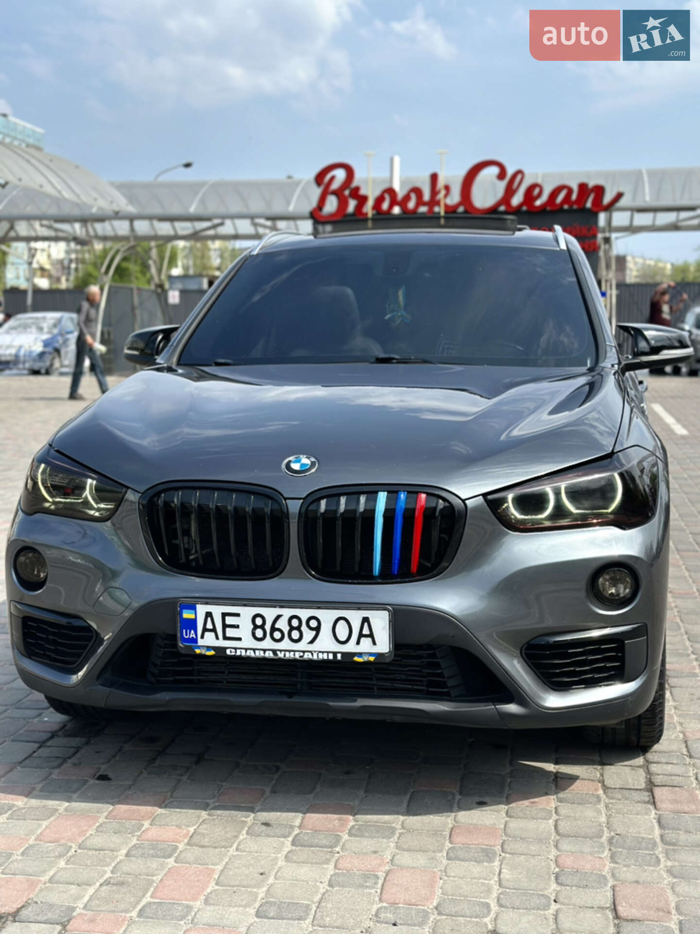 Головне фото звіту автомобіля BMW X1 2016