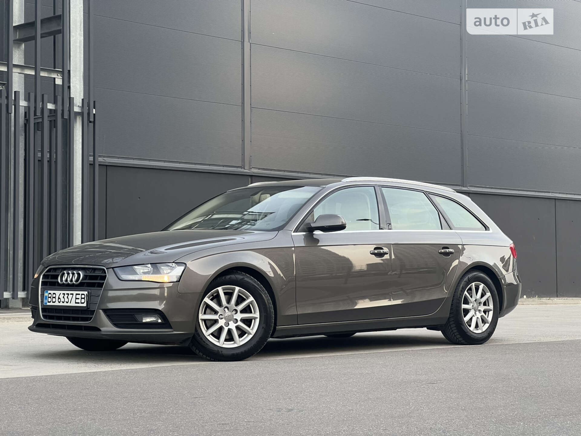 AUDI A4 AVANT 2015