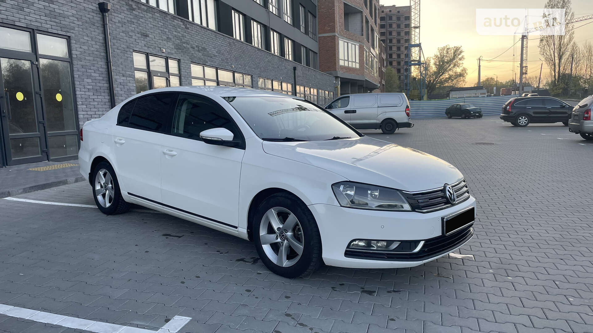 VOLKSWAGEN PASSAT 2012