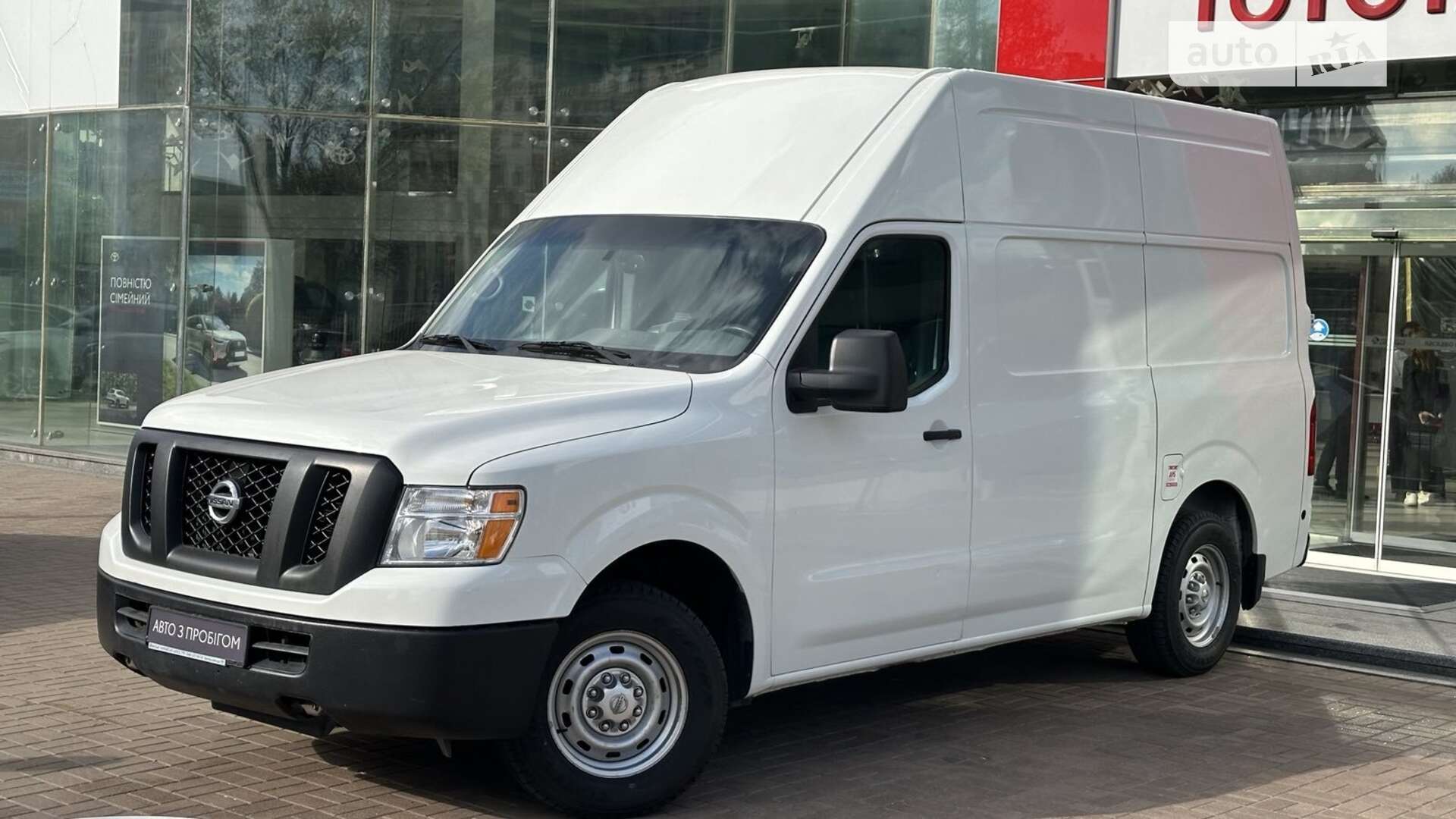NISSAN NV 2500 2017