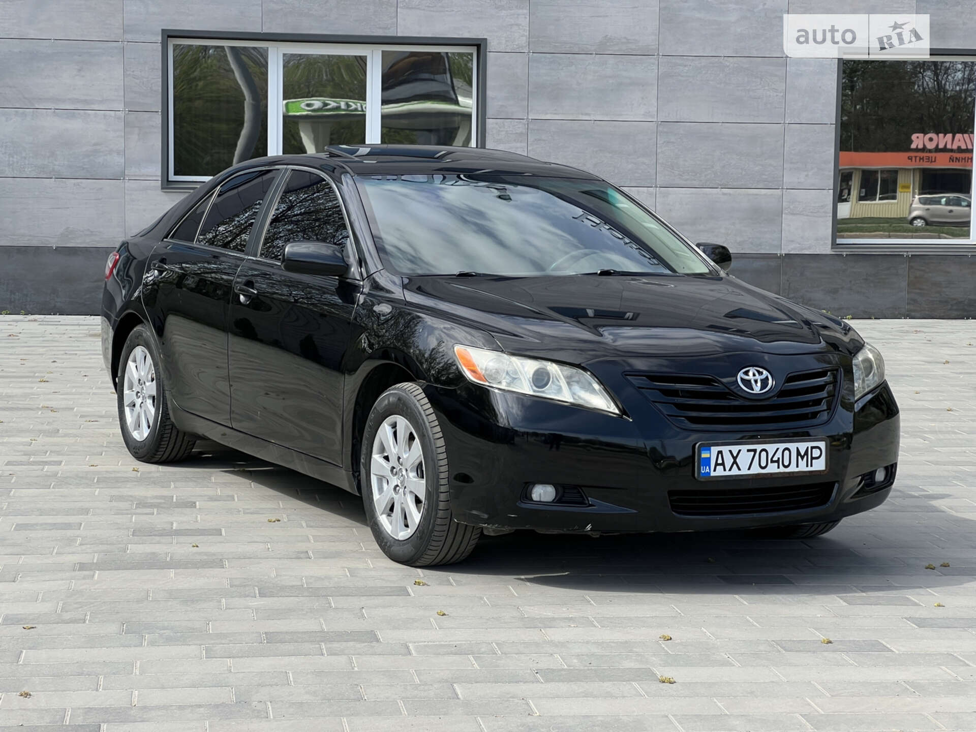 TOYOTA CAMRY
