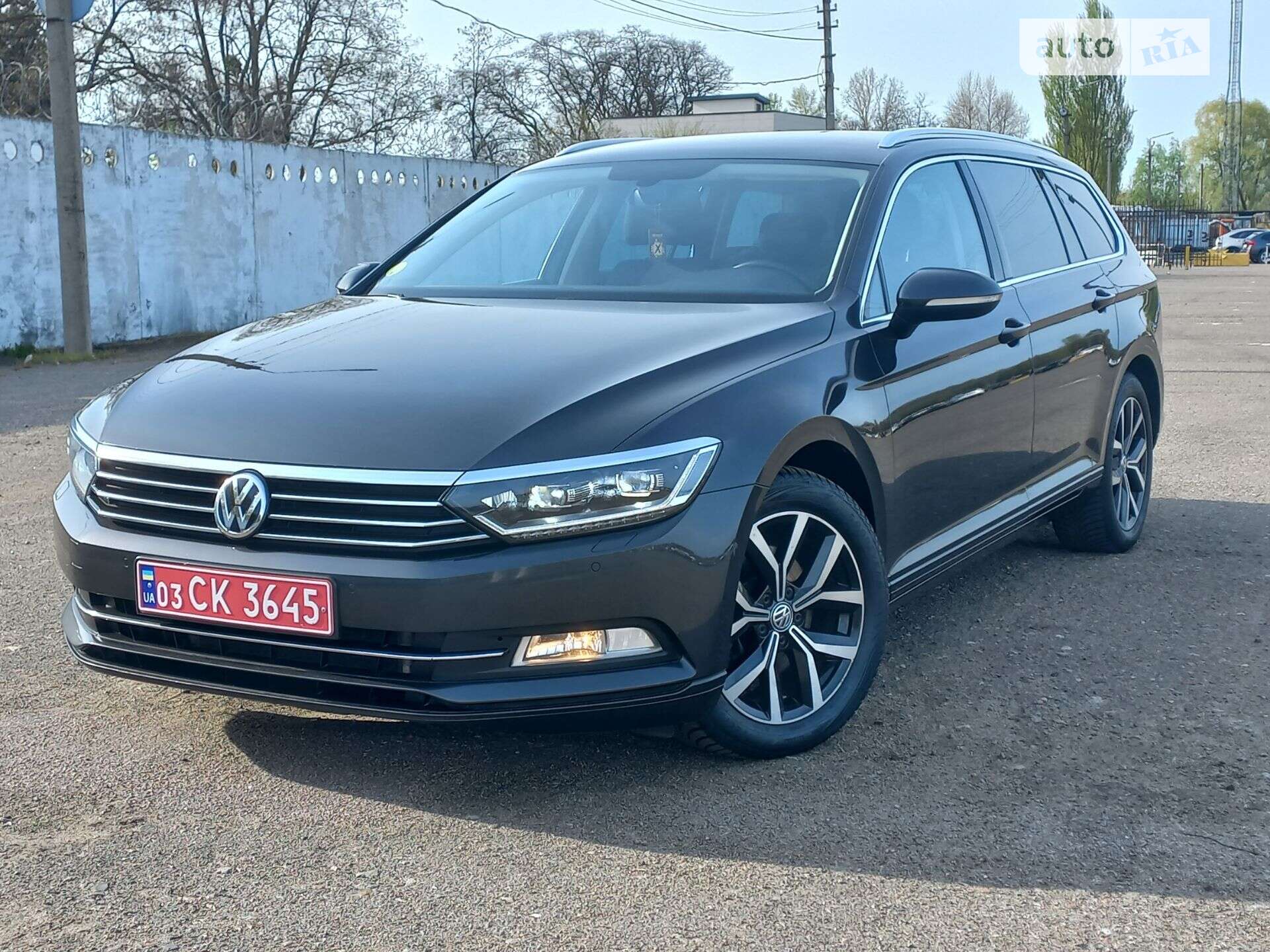 VOLKSWAGEN PASSAT 2019