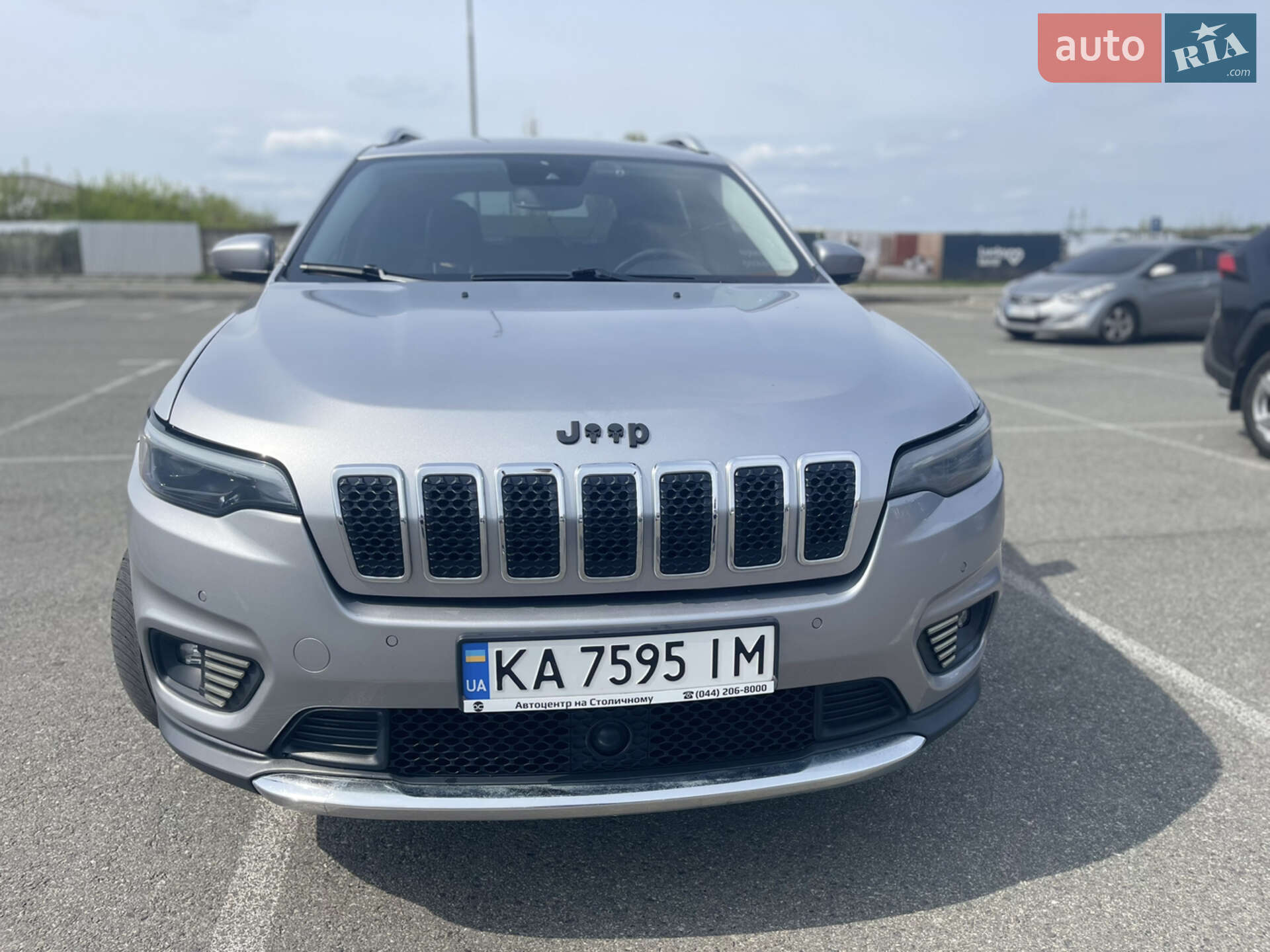Головне фото звіту автомобіля JEEP CHEROKEE 2019