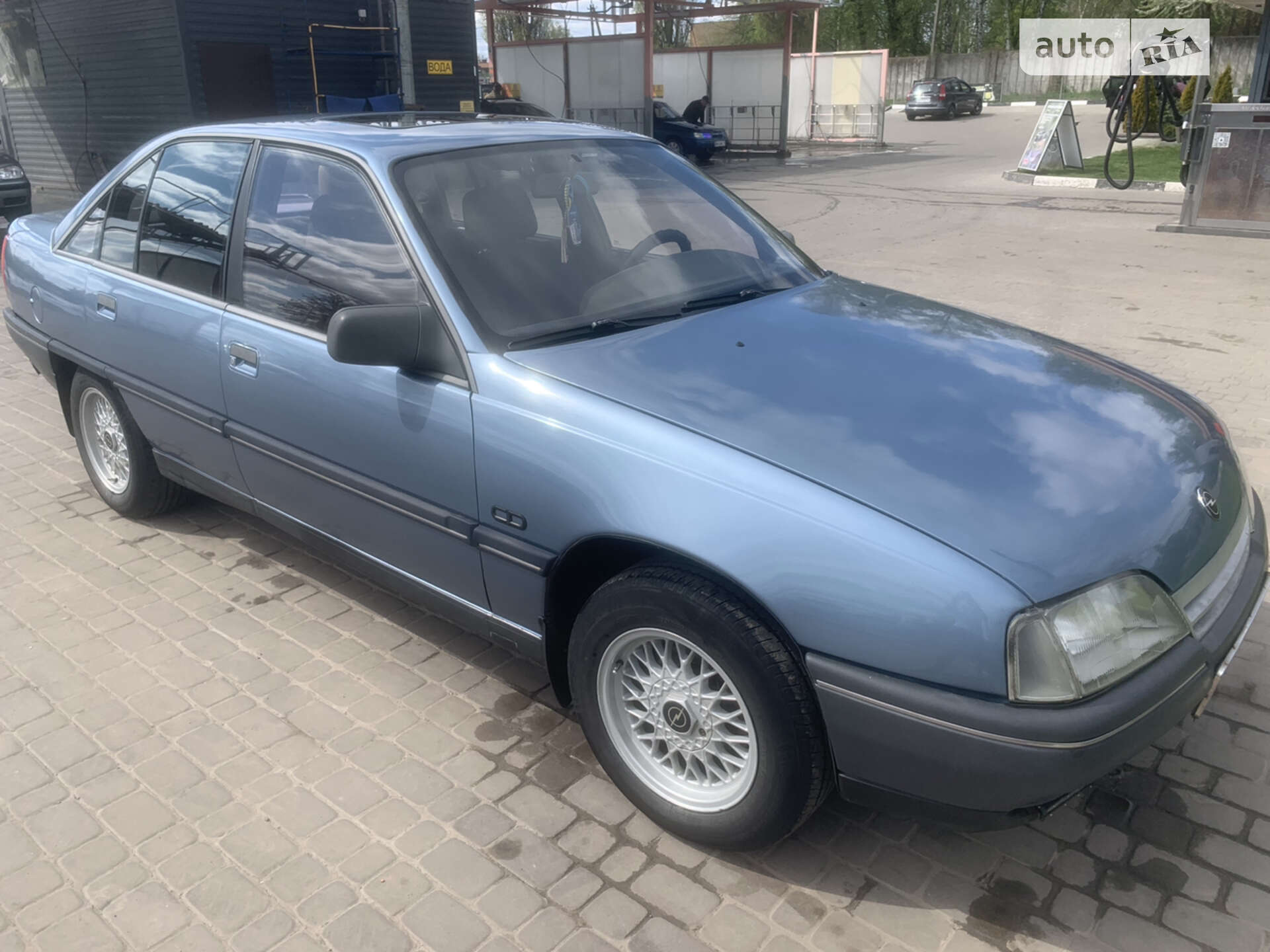 OPEL OMEGA 1989