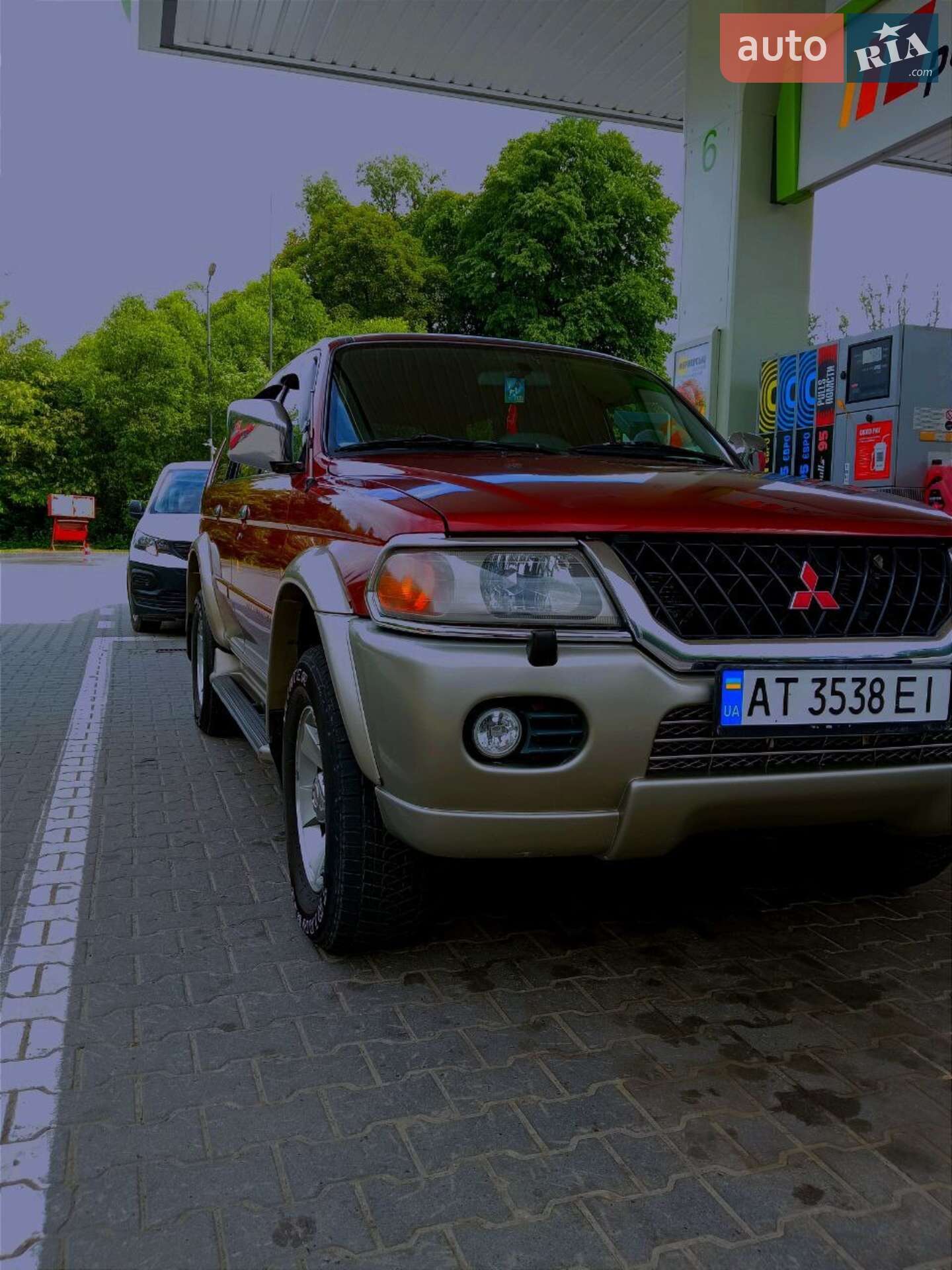 MITSUBISHI PAJERO 2001