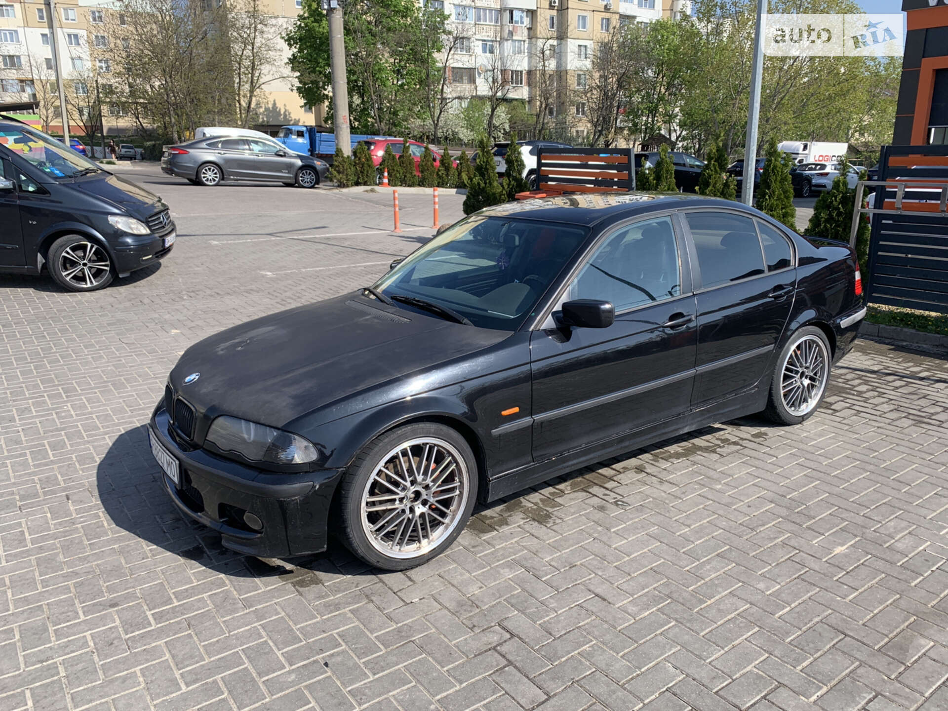 Головне фото звіту автомобіля BMW 323I 2000