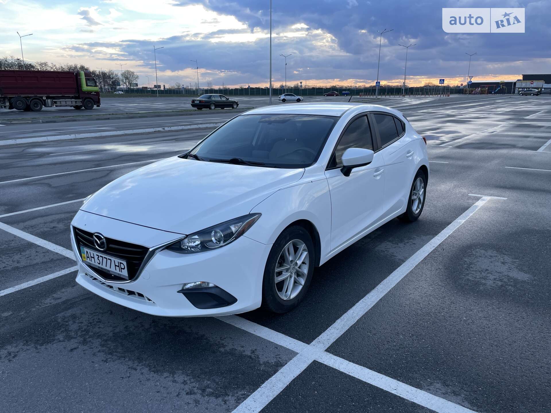 MAZDA 3 2016