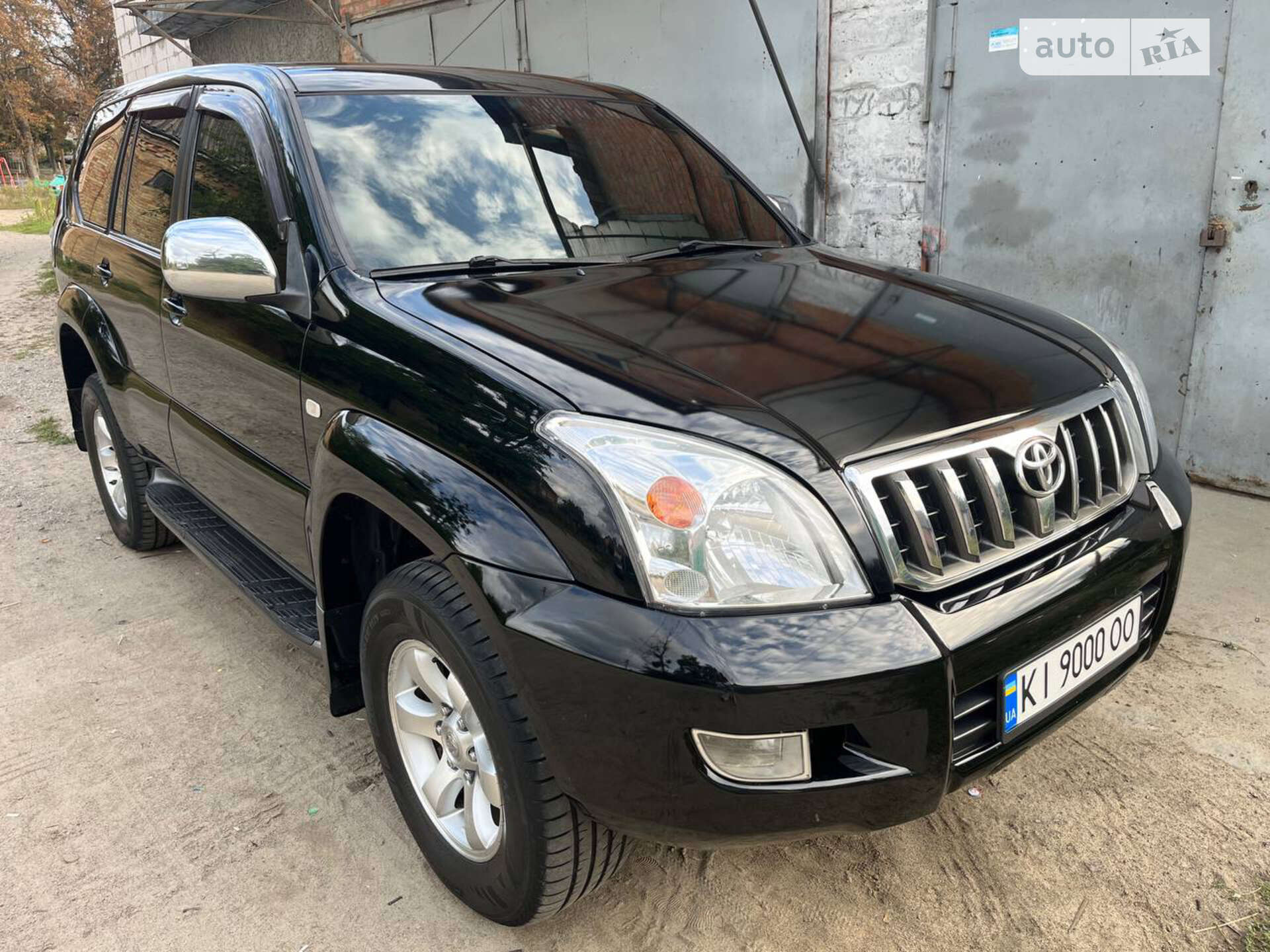 TOYOTA PRADO