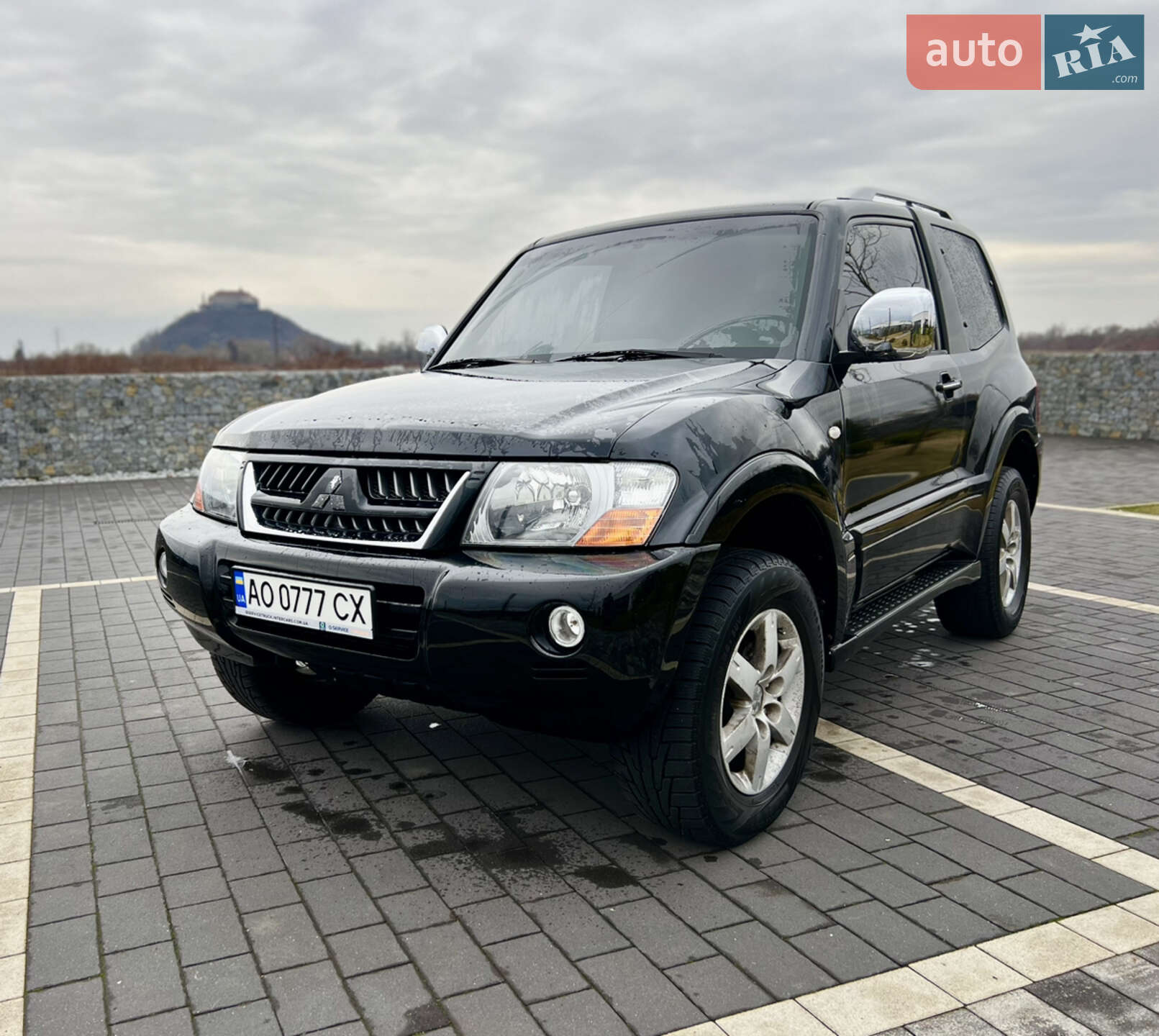 MITSUBISHI PAJERO 2004