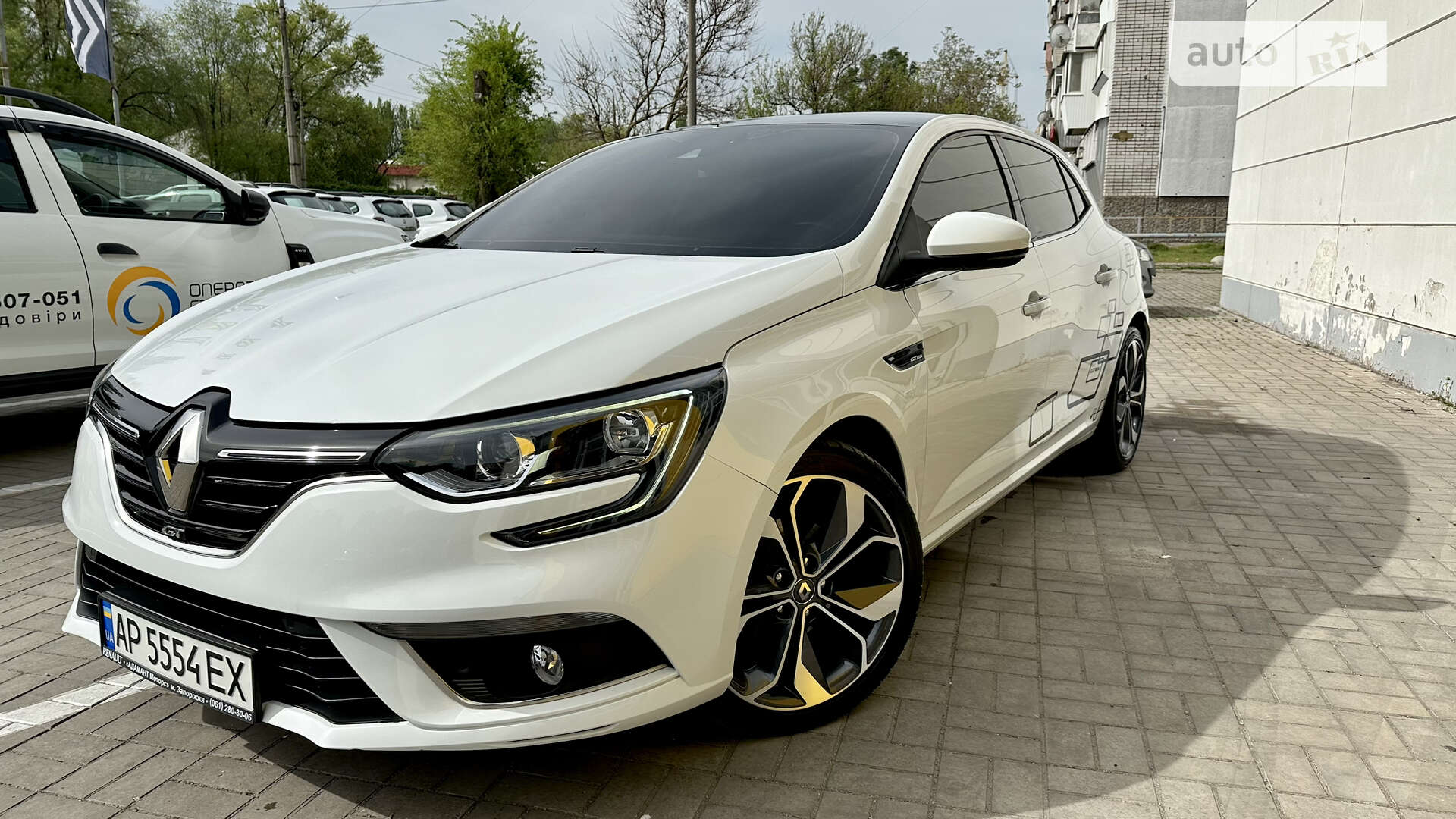 Головне фото звіту автомобіля RENAULT MEGANE 2018