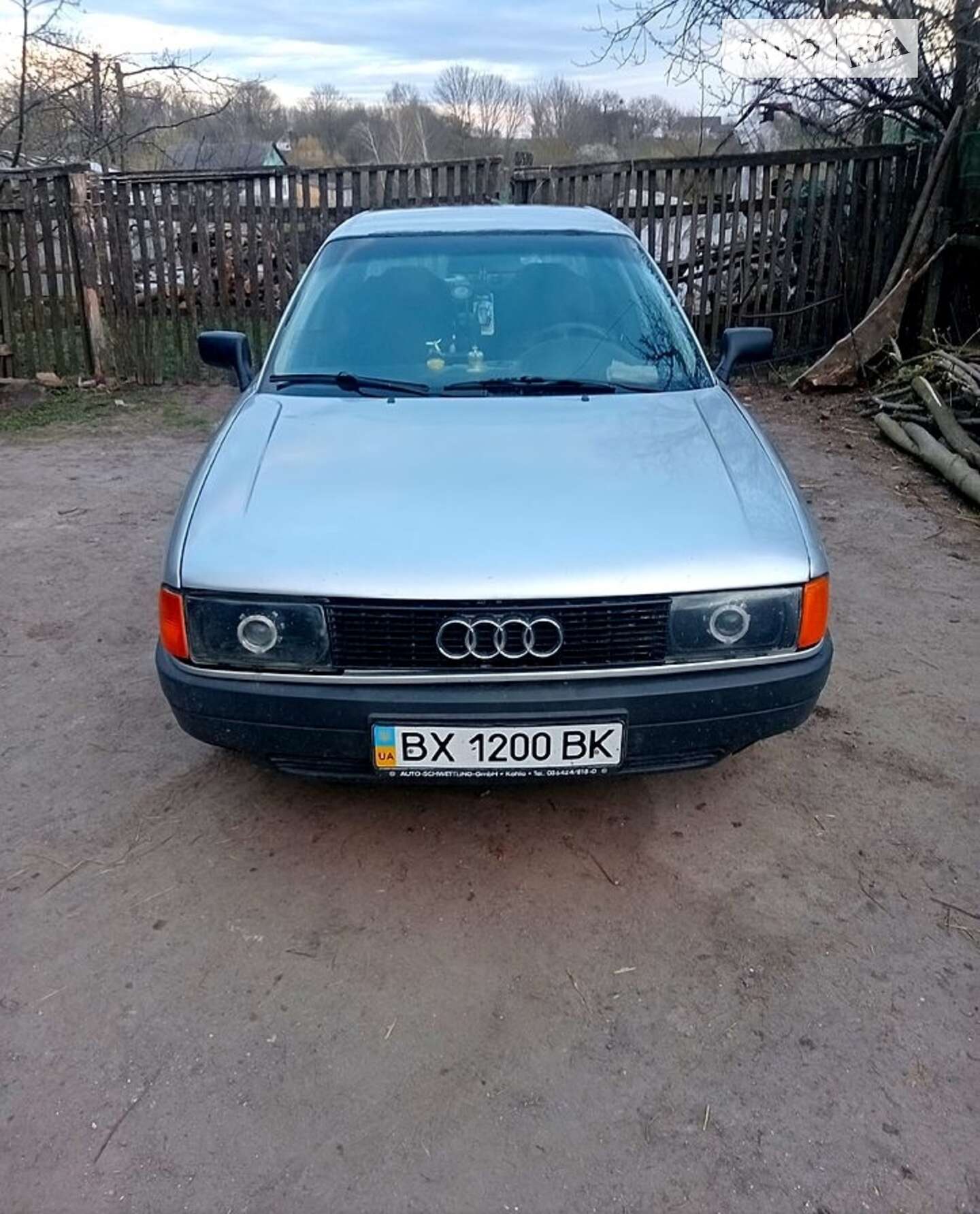 Головне фото звіту автомобіля AUDI 80 1989