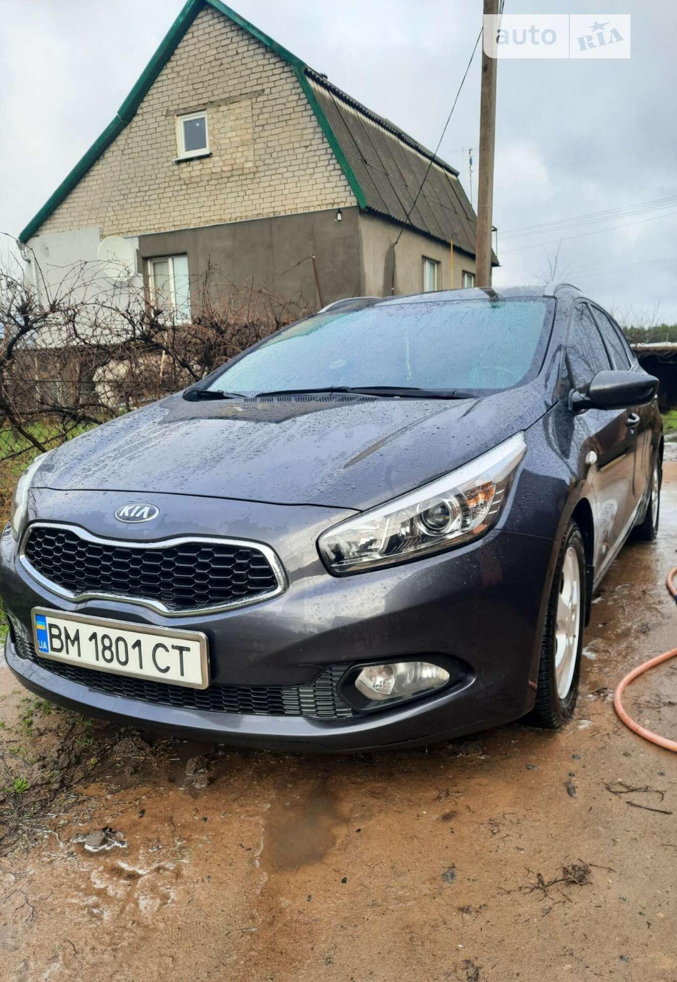 Головне фото звіту автомобіля KIA CEE'D 2013