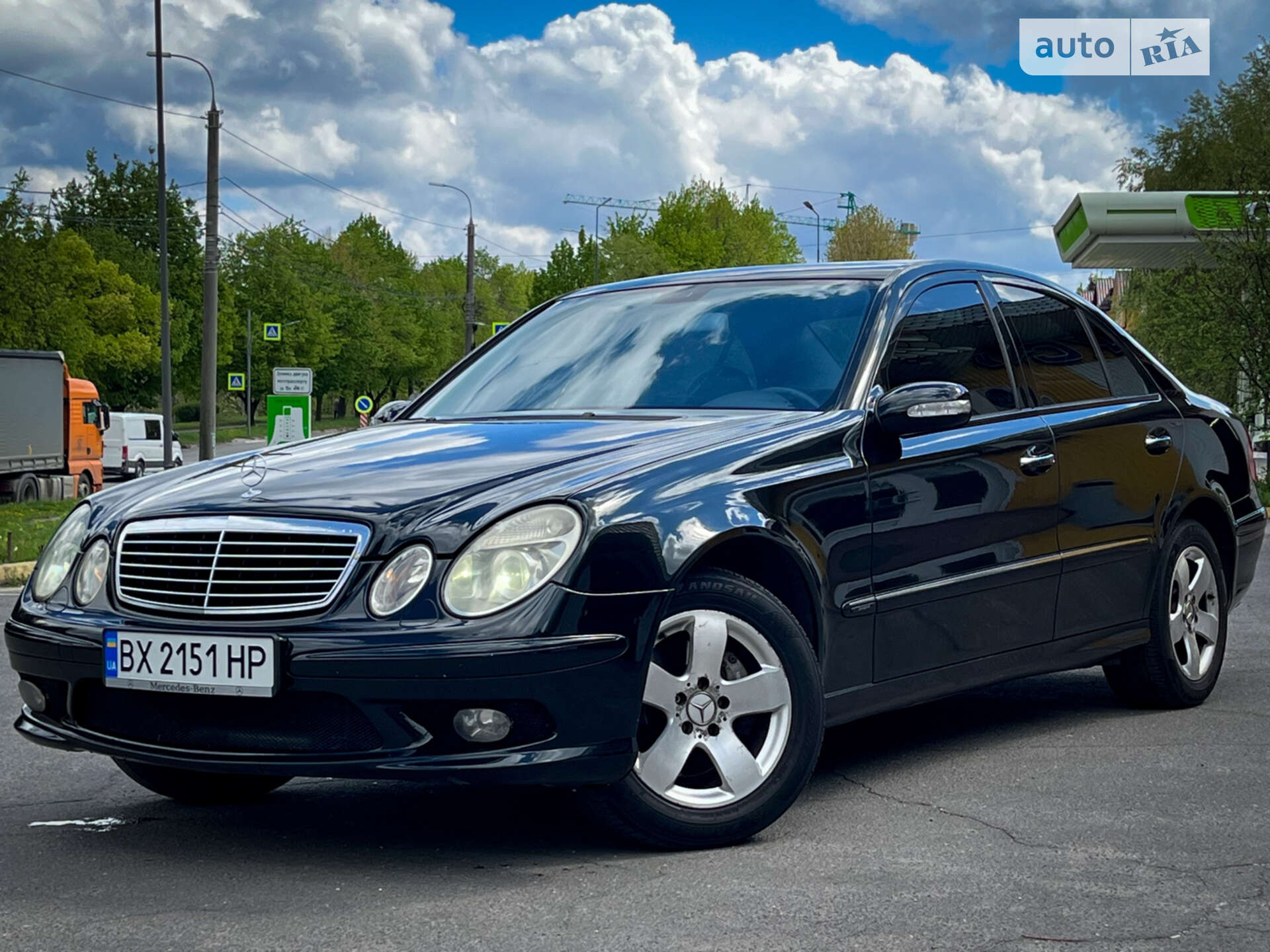 MERCEDES-BENZ E 320 2002