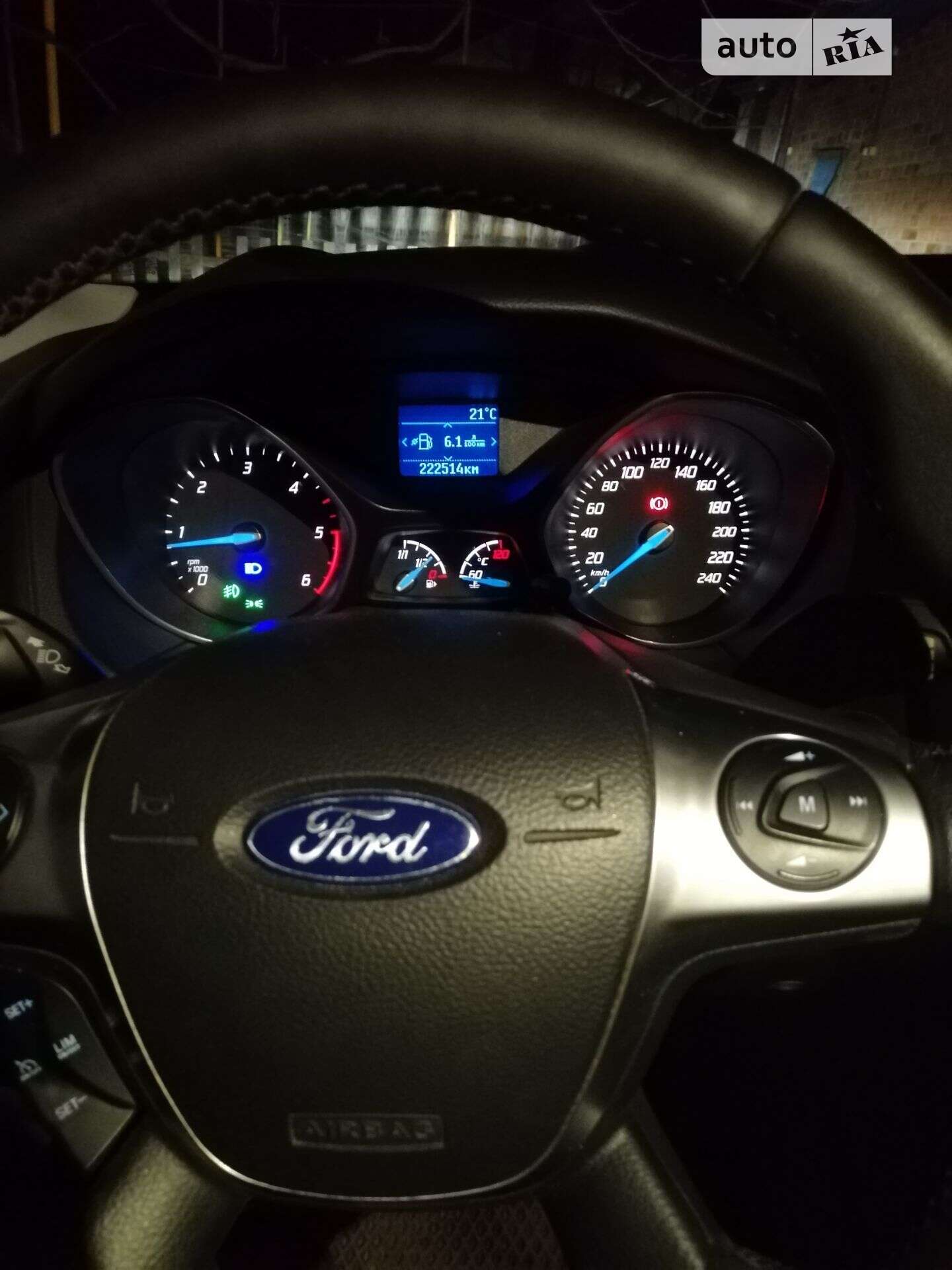 Головне фото звіту автомобіля FORD FOCUS 2012