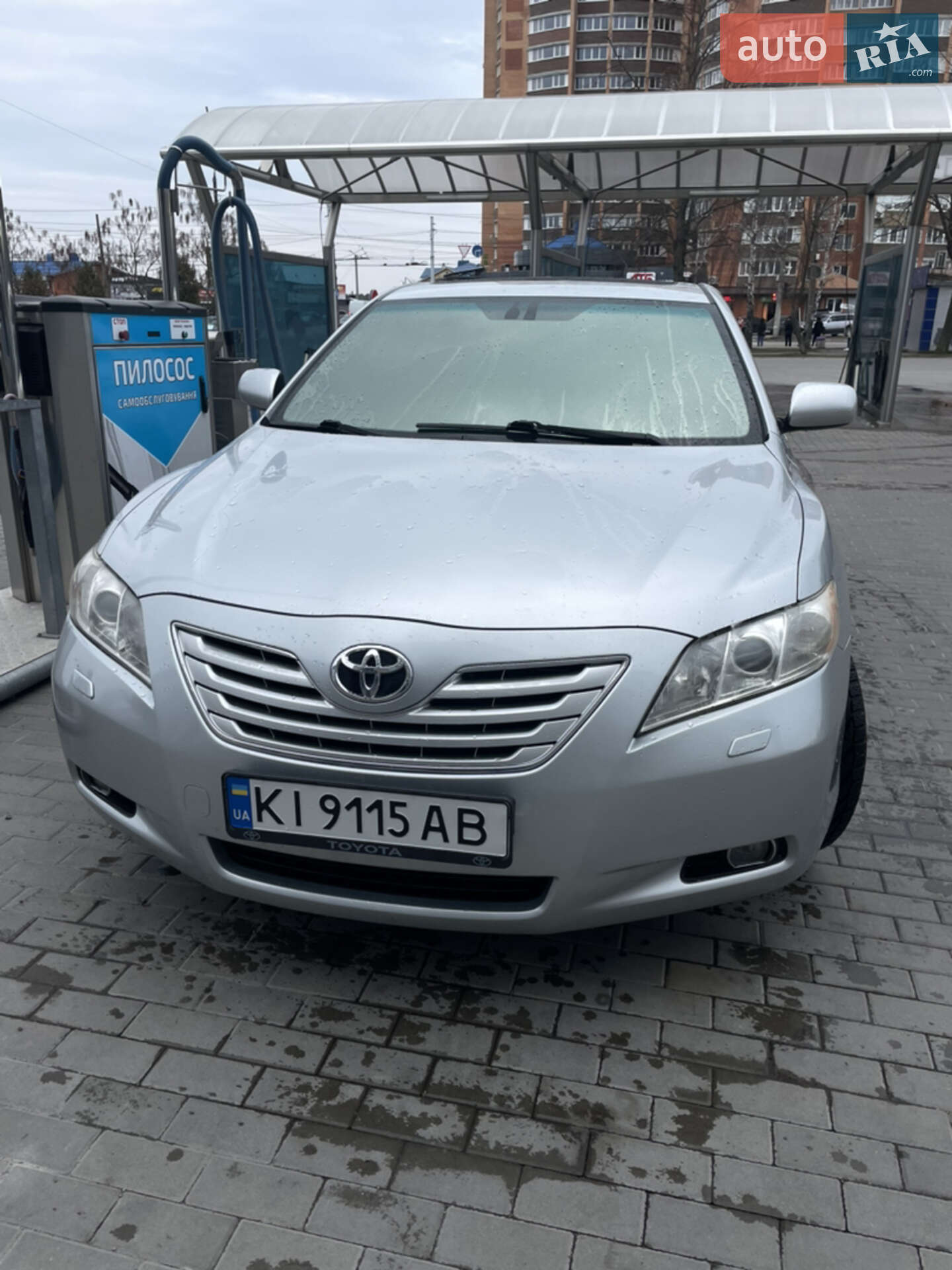 TOYOTA CAMRY