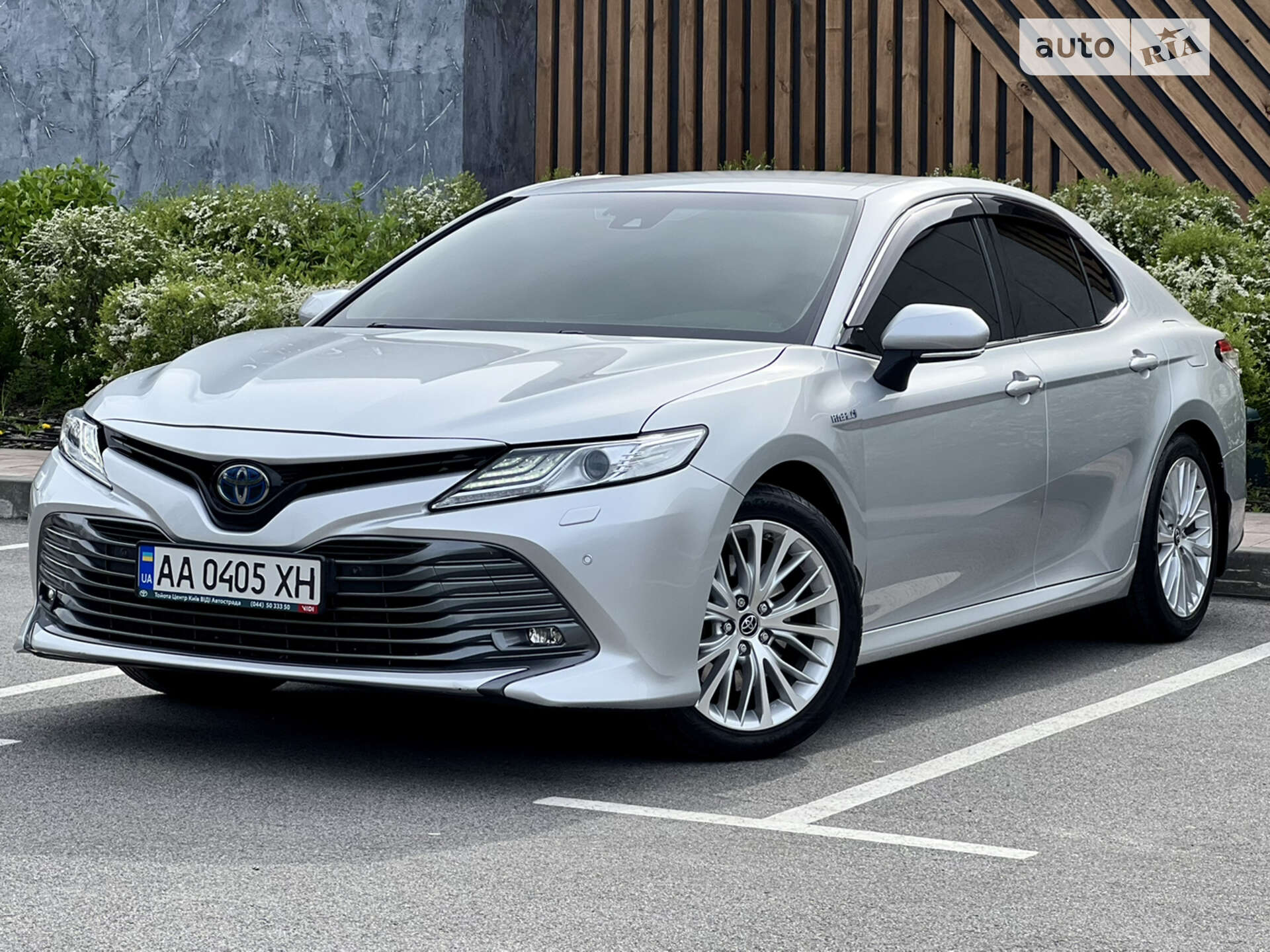 TOYOTA CAMRY