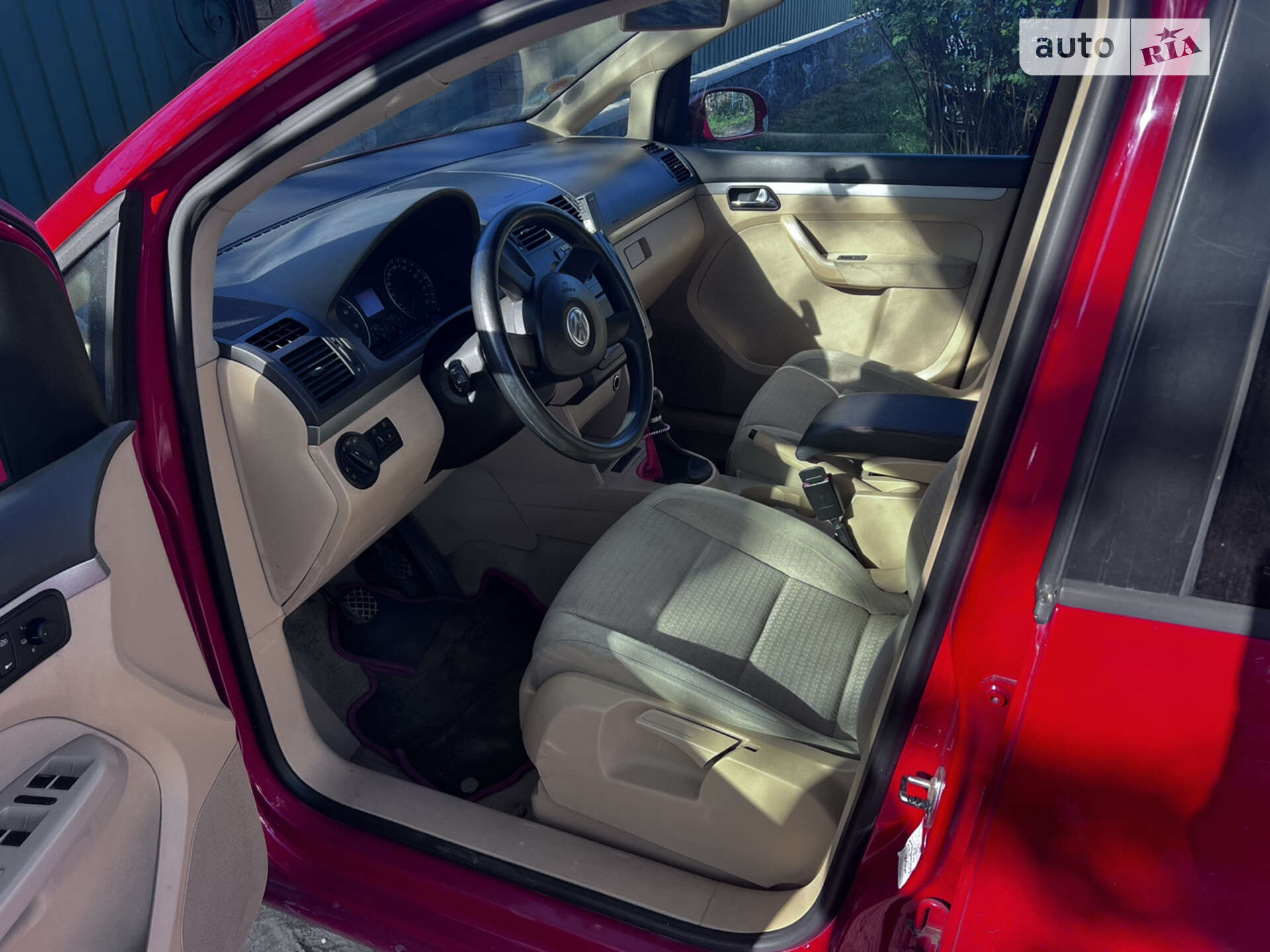 VOLKSWAGEN TOURAN 2004
