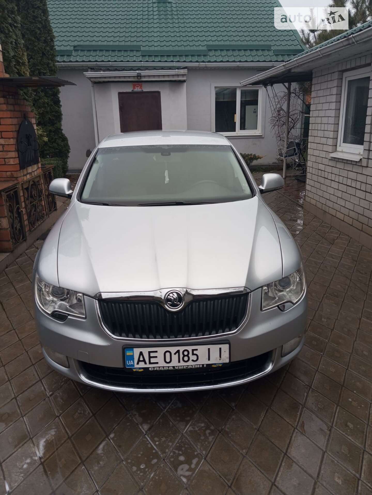 SKODA SUPERB 2011