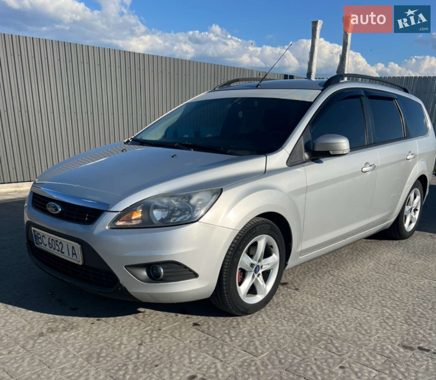 FORD FOCUS 2010