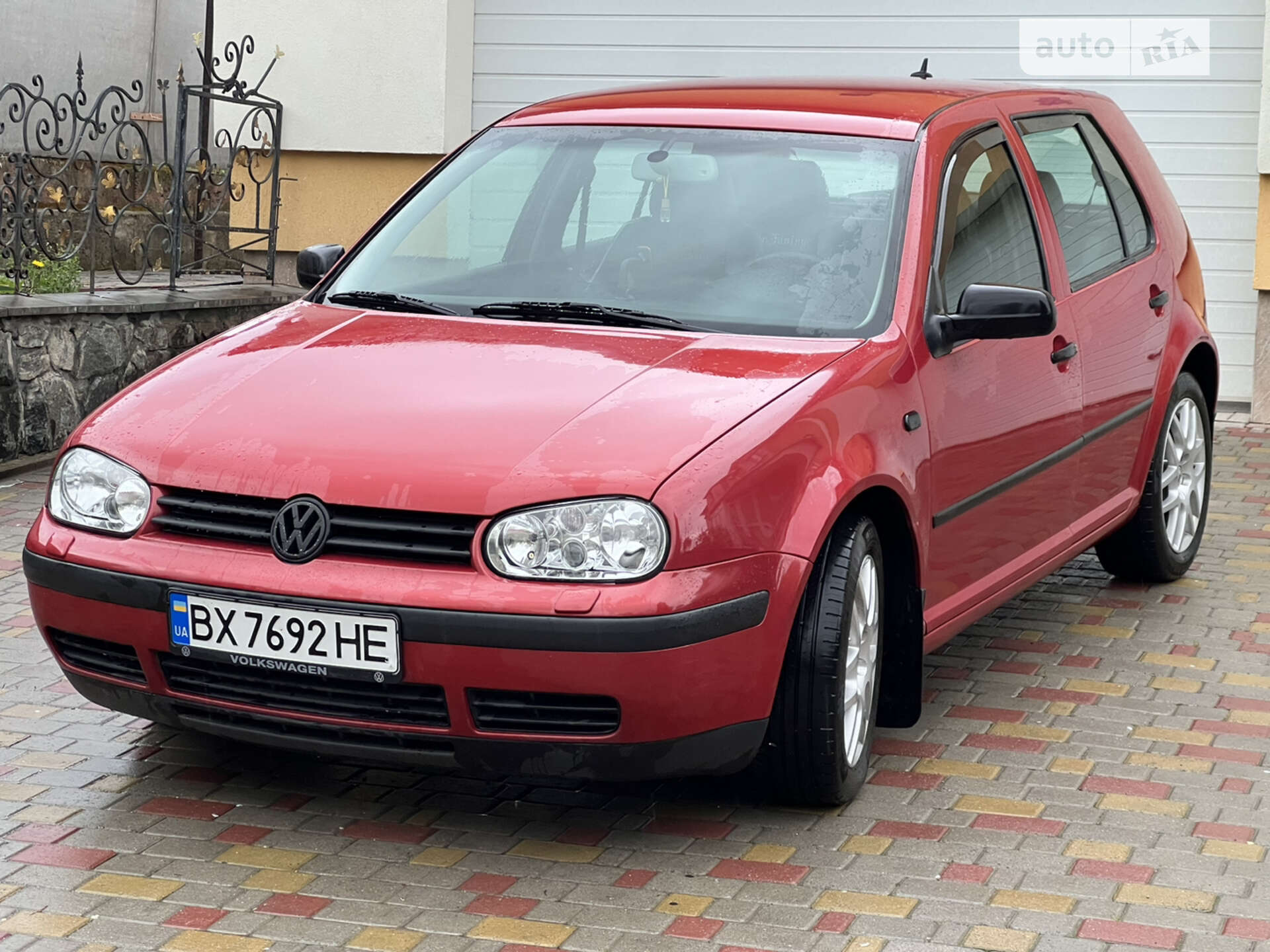 VOLKSWAGEN GOLF 2002