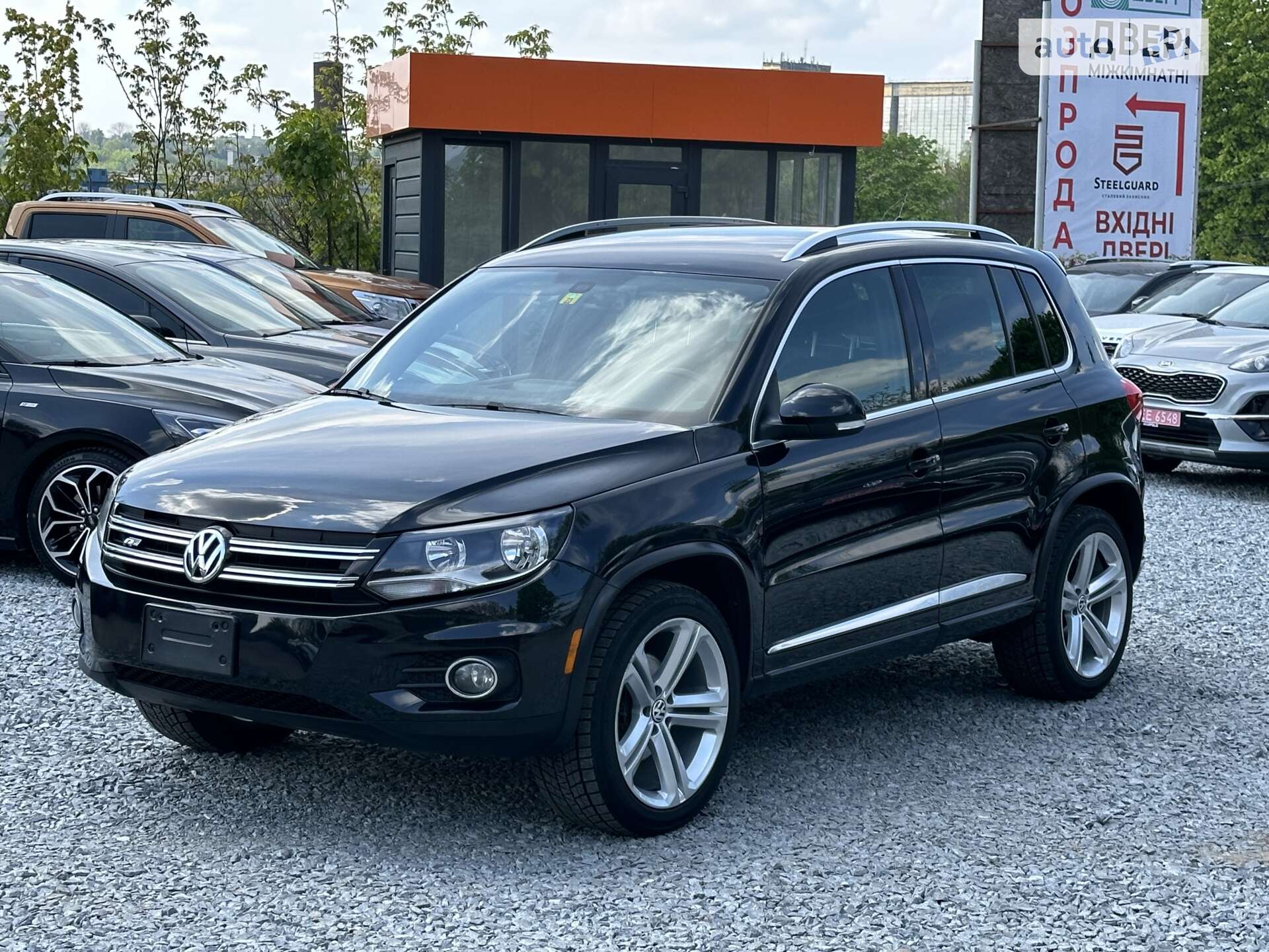 VOLKSWAGEN TIGUAN 2016